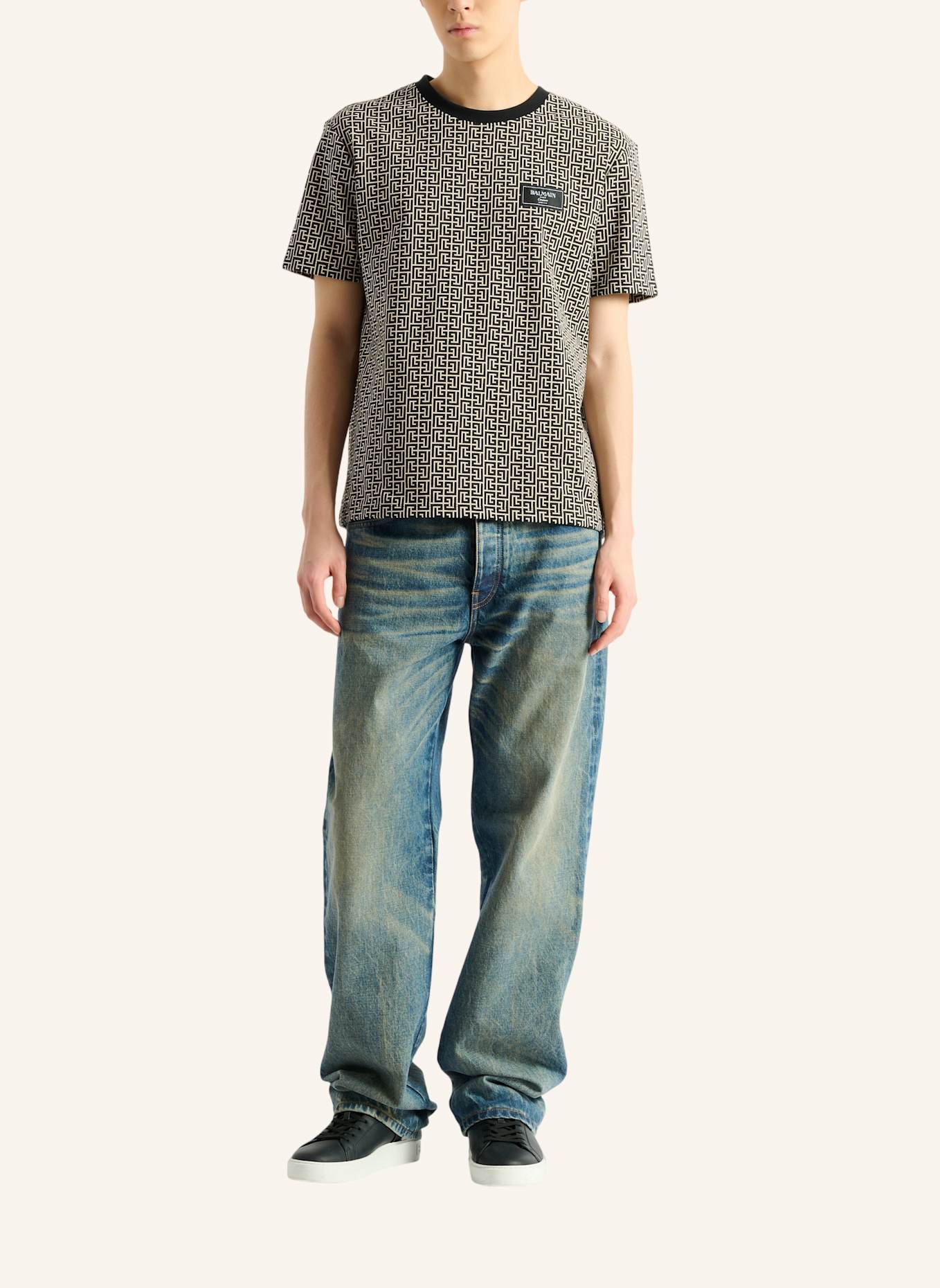 BALMAIN T-Shirt aus Jacquard mit Monogramm-Muster: SCHWARZ