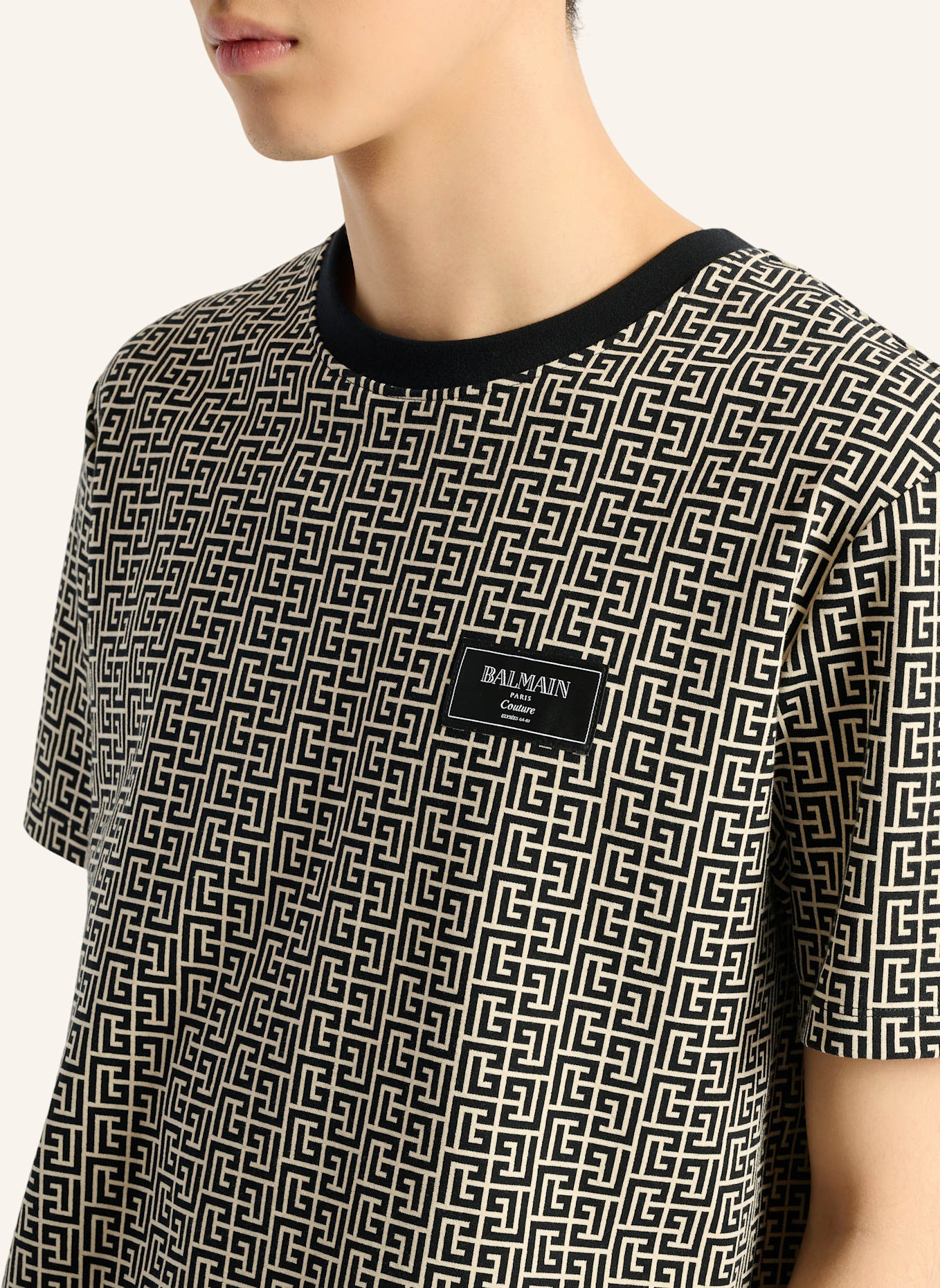 BALMAIN T-Shirt aus Jacquard mit Monogramm-Muster: SCHWARZ