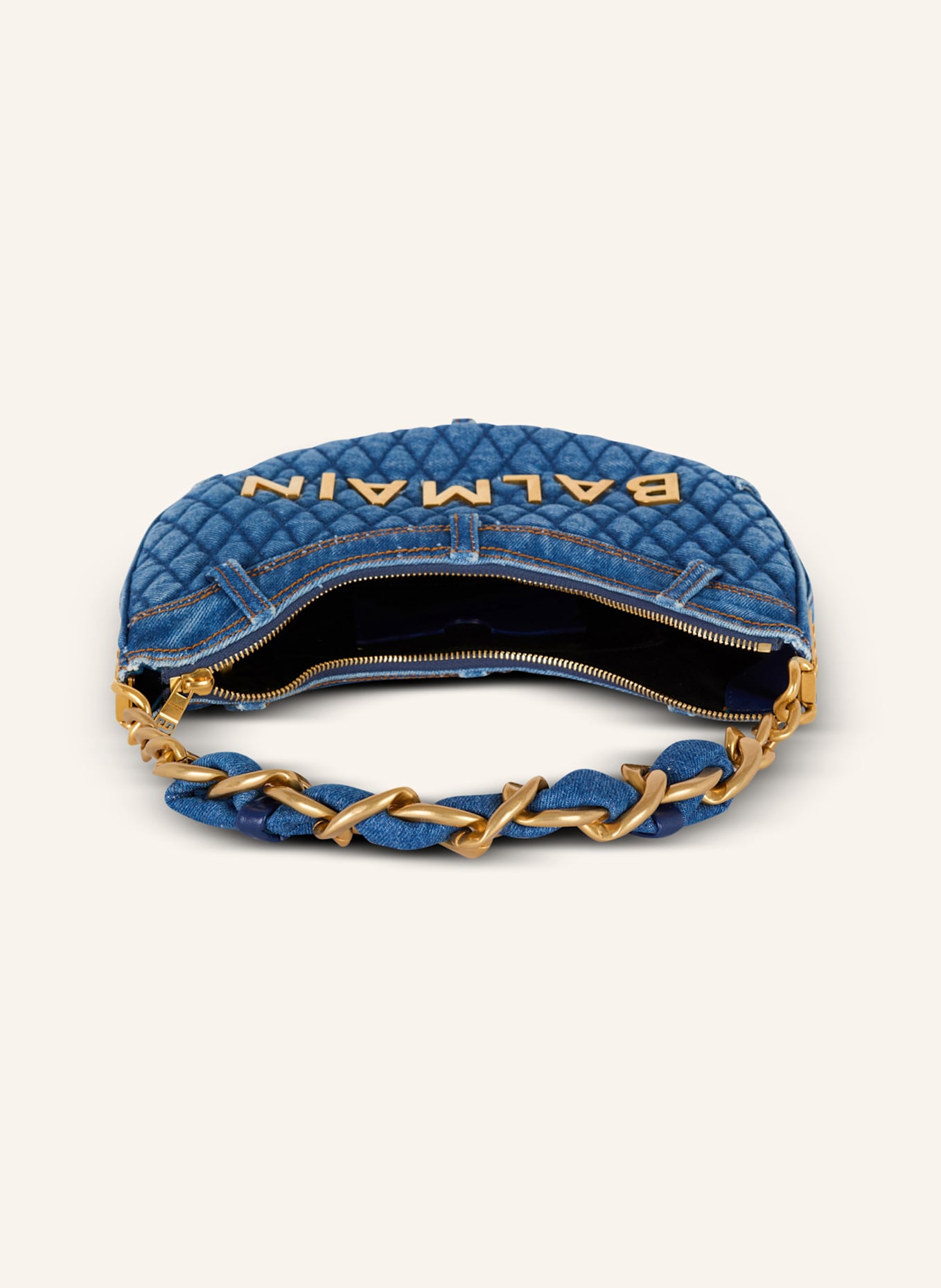 BALMAIN Tasche 1945 Soft Moon aus gestepptem Denim mit Diamond-Muster, Farbe: BLAU (Bild 3)