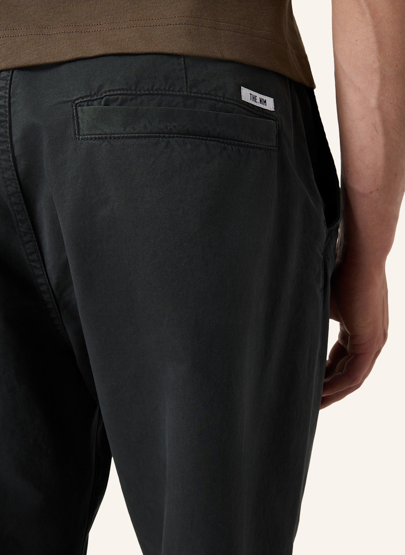 THE.NIM STANDARD Hose CARROT FLAT FRONT PANT: BRAUN