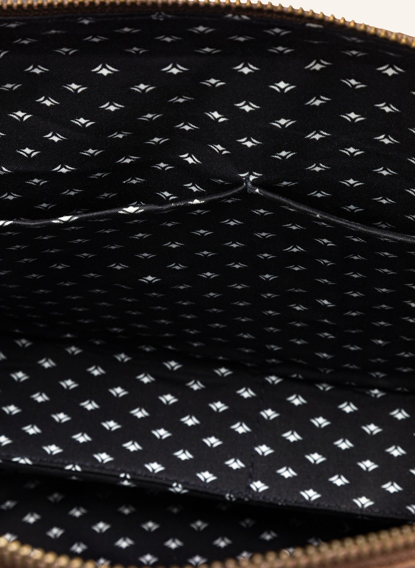 BUCKLE & SEAM Weekender CHAP: BRAUN