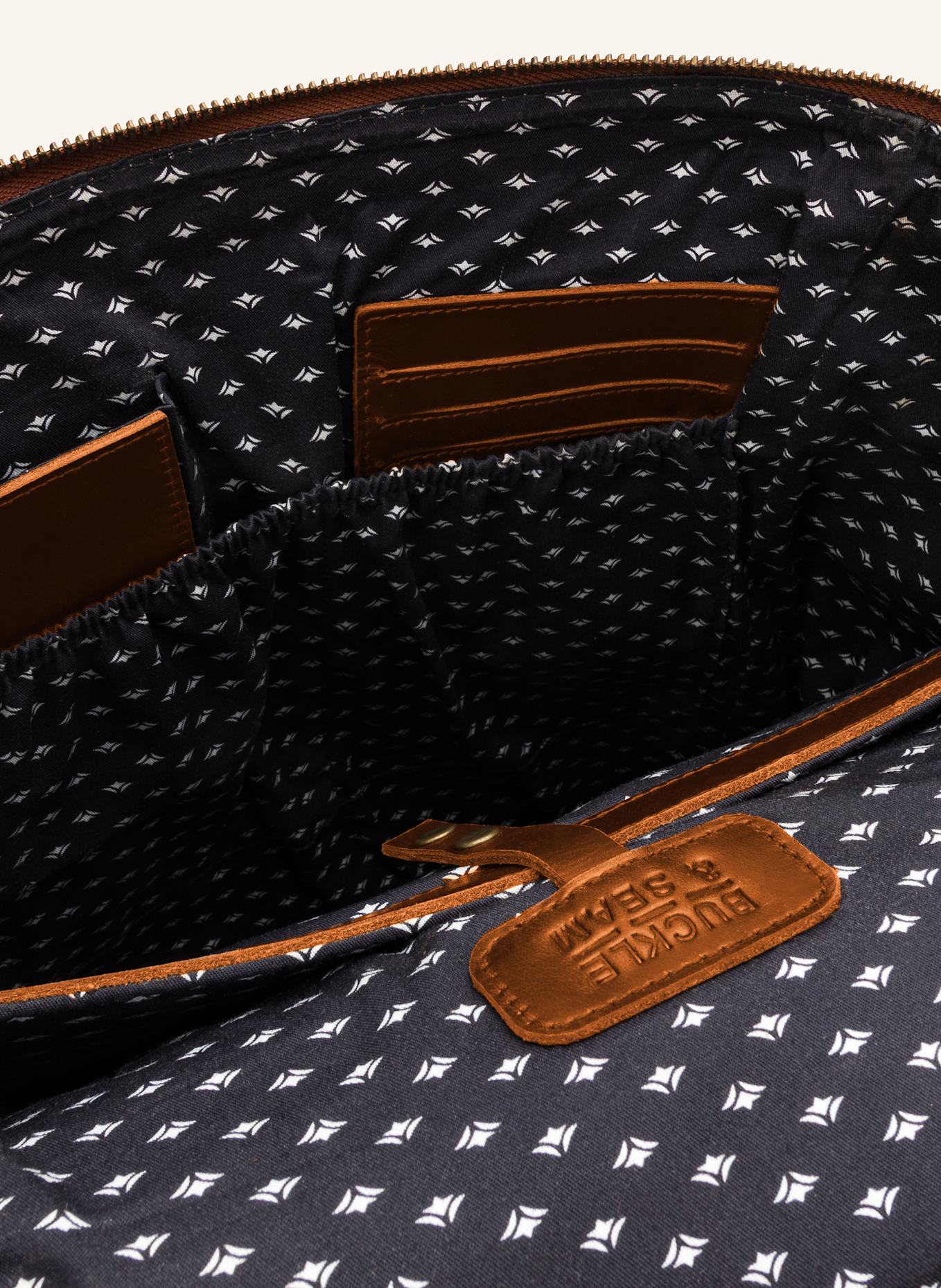 BUCKLE & SEAM Rucksack SIWA mit Laptop-Fach: COGNAC