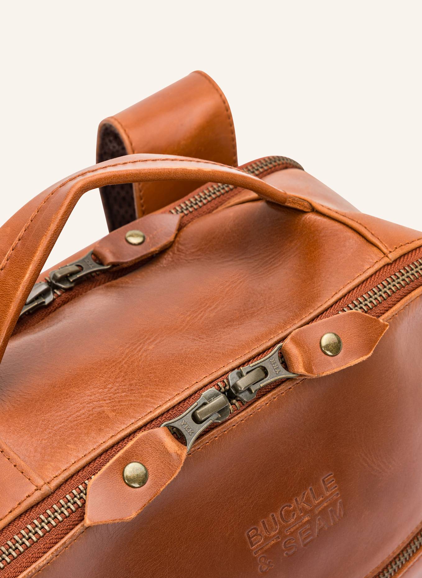 BUCKLE & SEAM Rucksack LEON mit Laptop-Fach: BRAUN