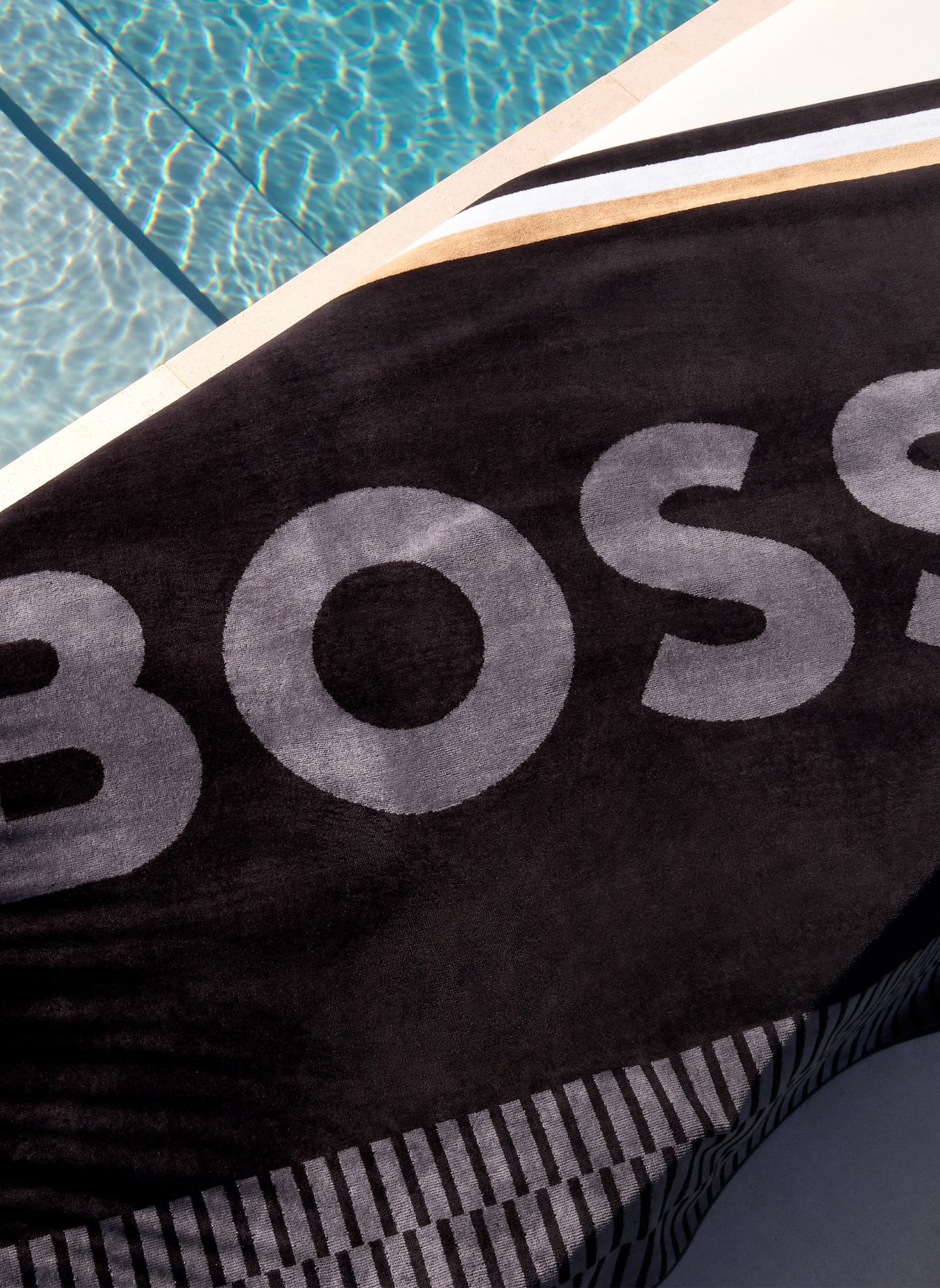 BOSS Strandtuch VULCANO: SCHWARZ