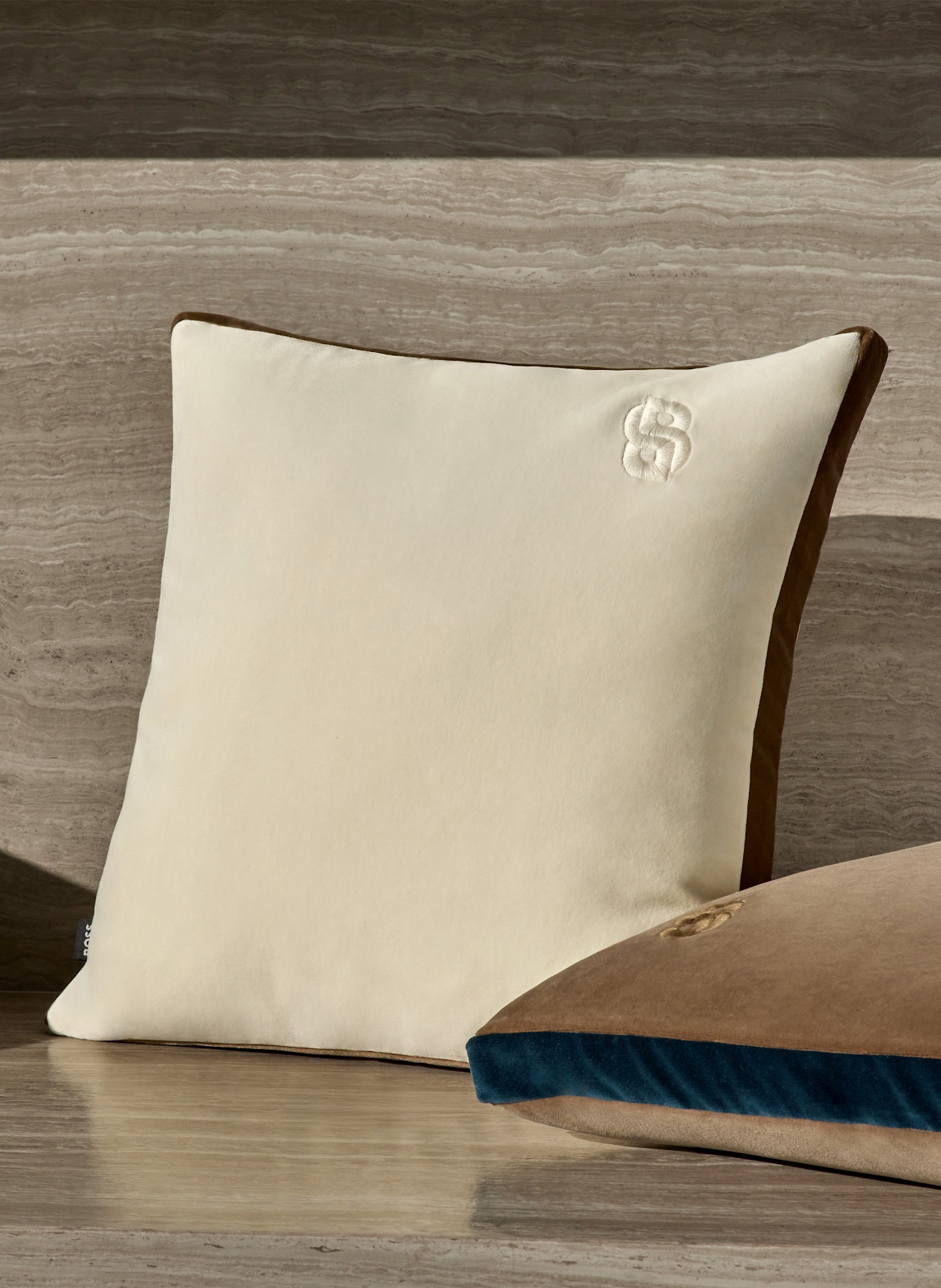 BOSS Dekokissenhülle BVELVET: BEIGE