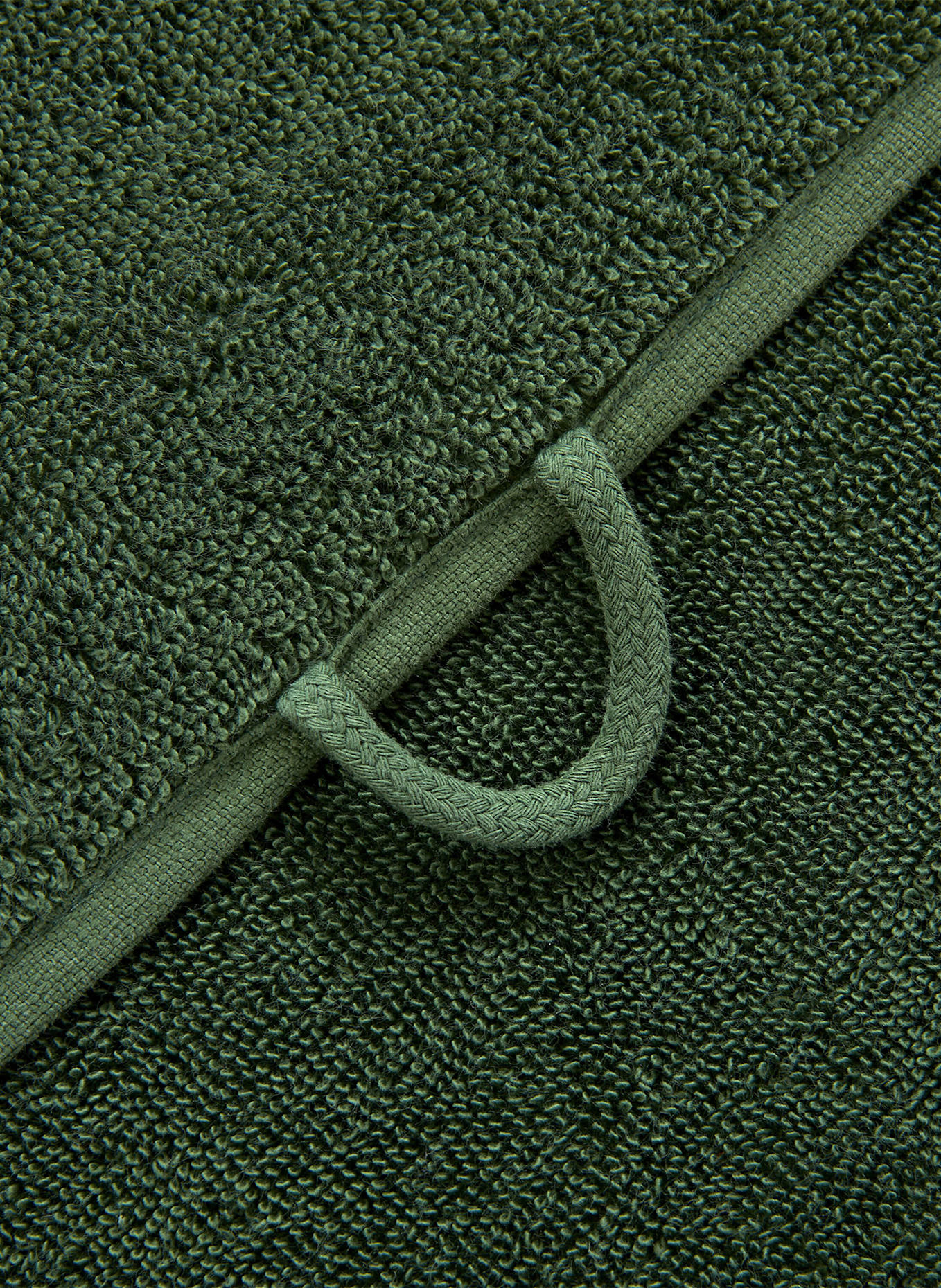LACOSTE Handtuch LLECROCO: DUNKELGRÜN