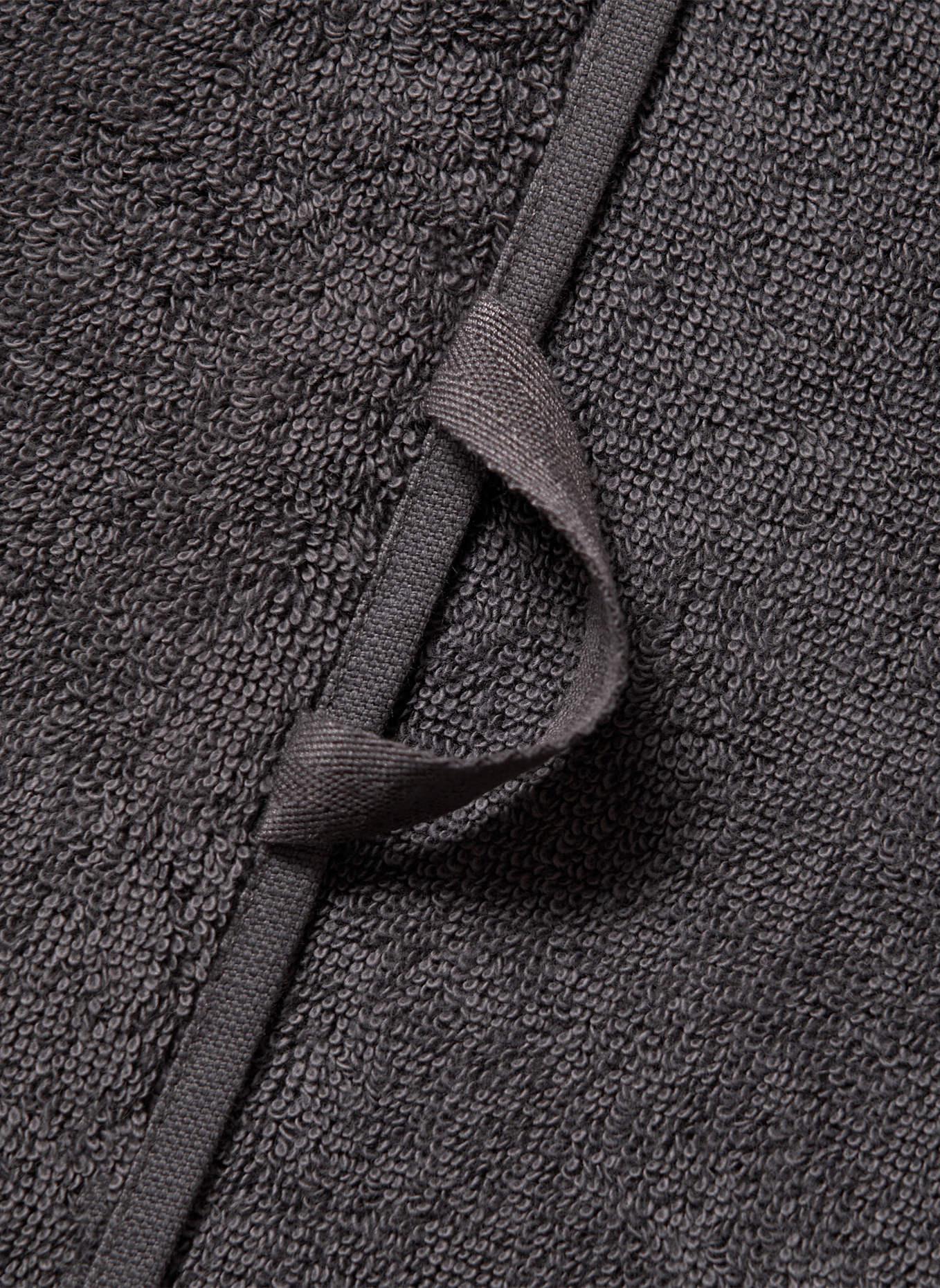 LACOSTE Handtuch LLECROCO: DUNKELGRAU