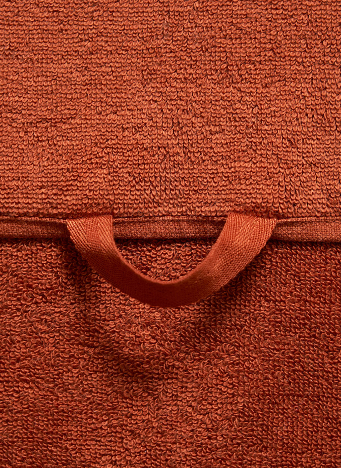LACOSTE Handtuch LLECROCO: DUNKELBRAUN