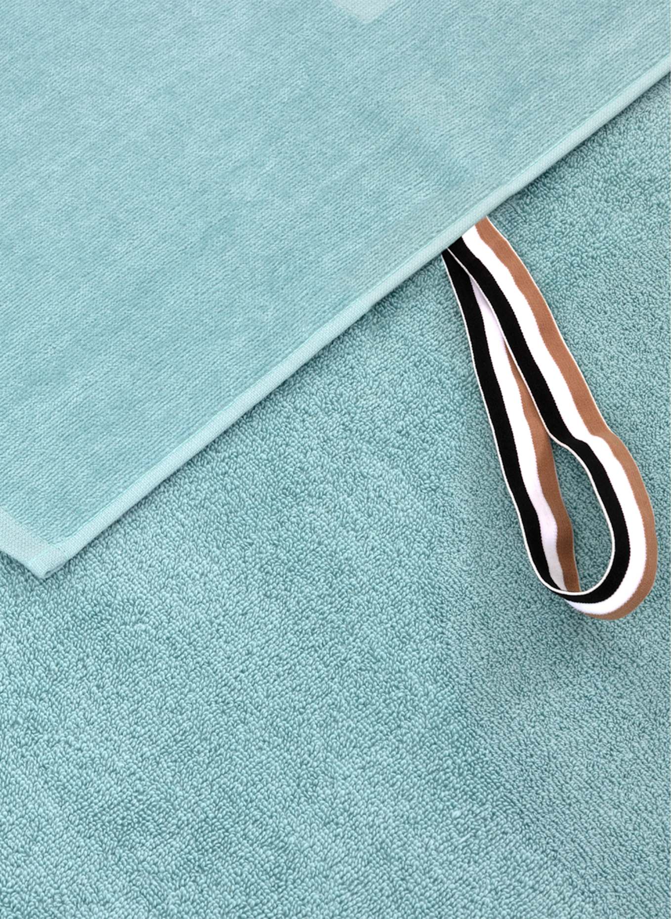 BOSS Strandtuch ZUMA: HELLBLAU