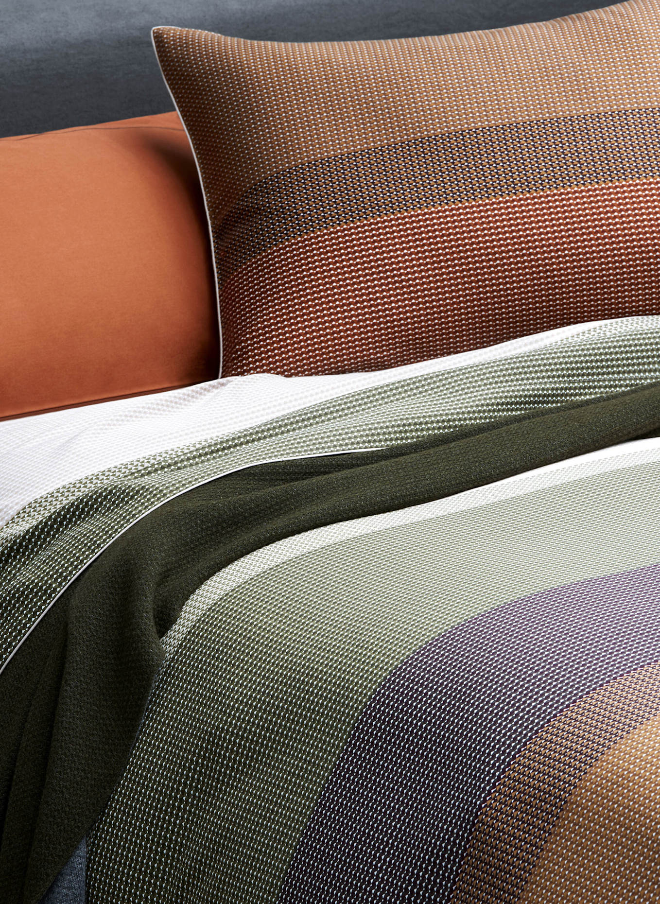 BOSS Bettwäsche Set BASALTE: BRAUN