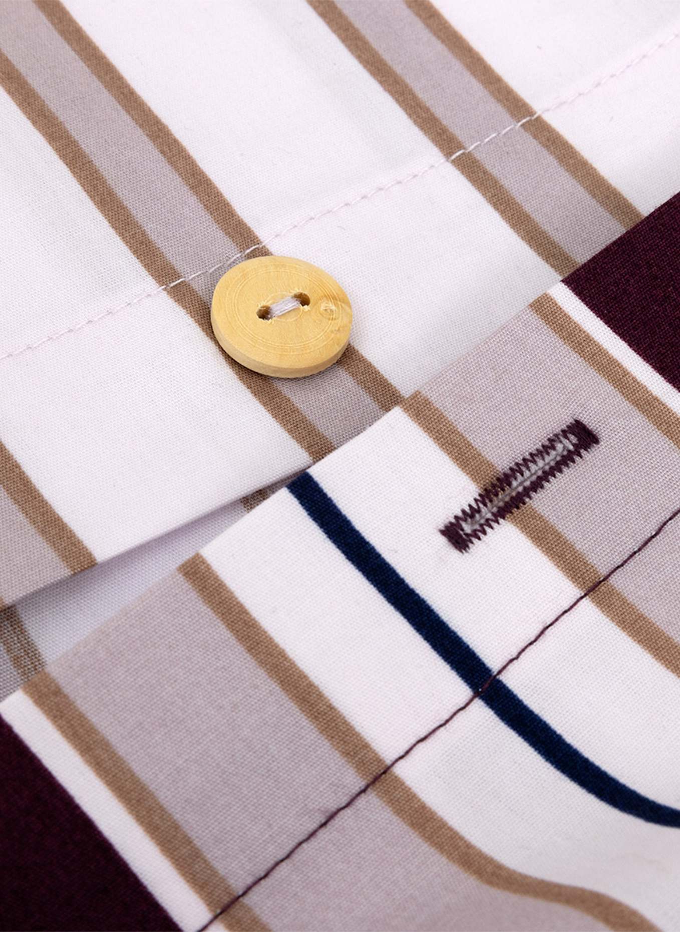LACOSTE Beddengoedset LCOTTAGE: DONKERROOD
