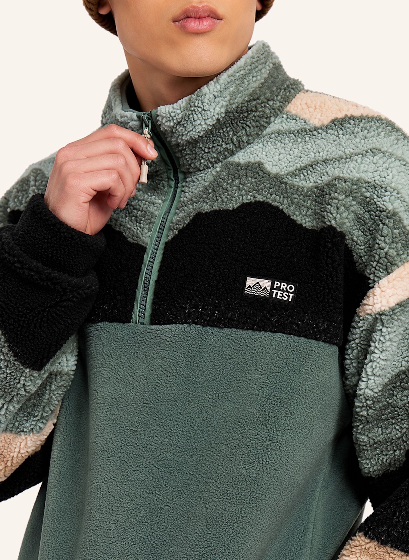 PROTEST Fleece PRTPublic: GRÜN