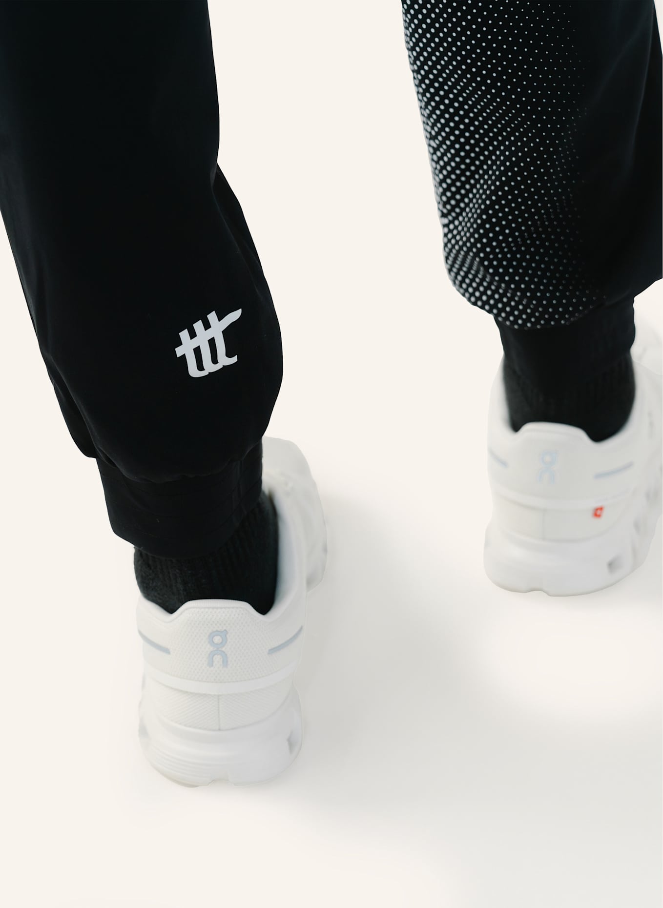 to the top Track Pants PACE TALL: SCHWARZ