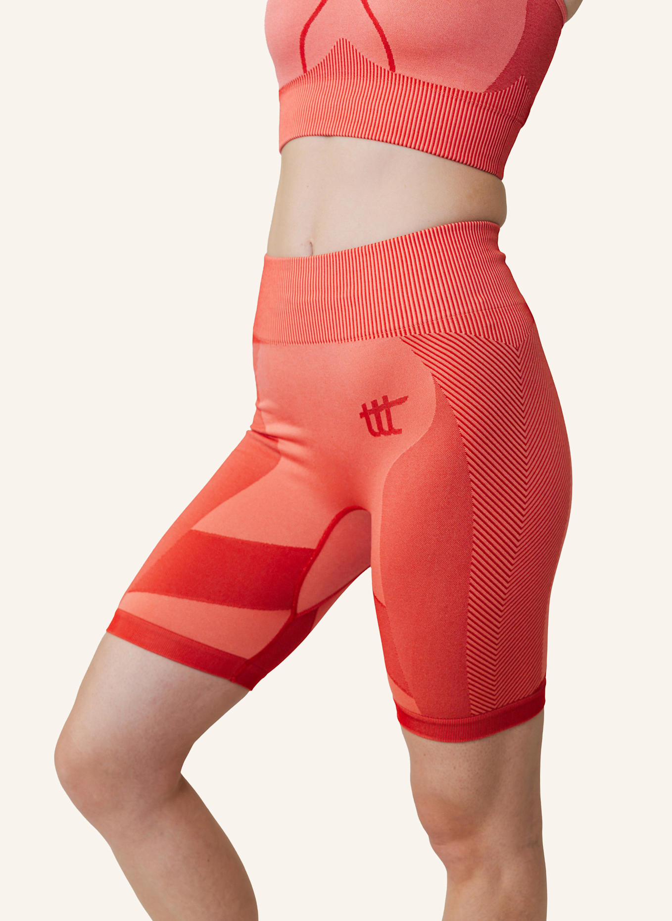to the top Short Leggings SEAMLESS LIGHT: ORANGE