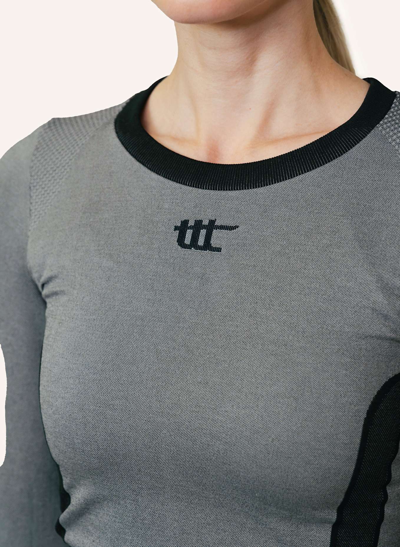 to the top Long Sleeve SEAMLESS LIGHT: GRAU