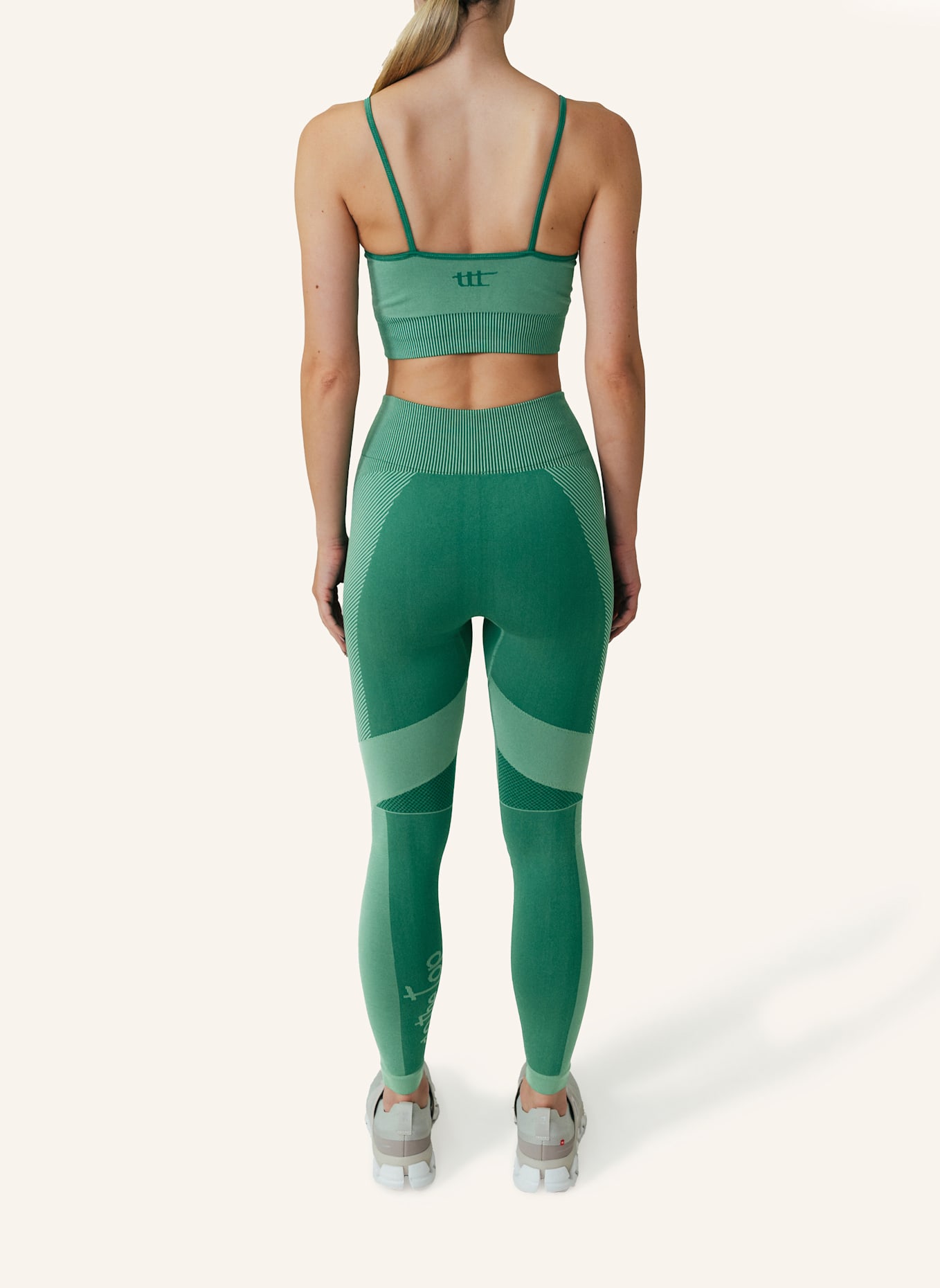 to the top Leggings SEAMLESS LIGHT: GRÜN