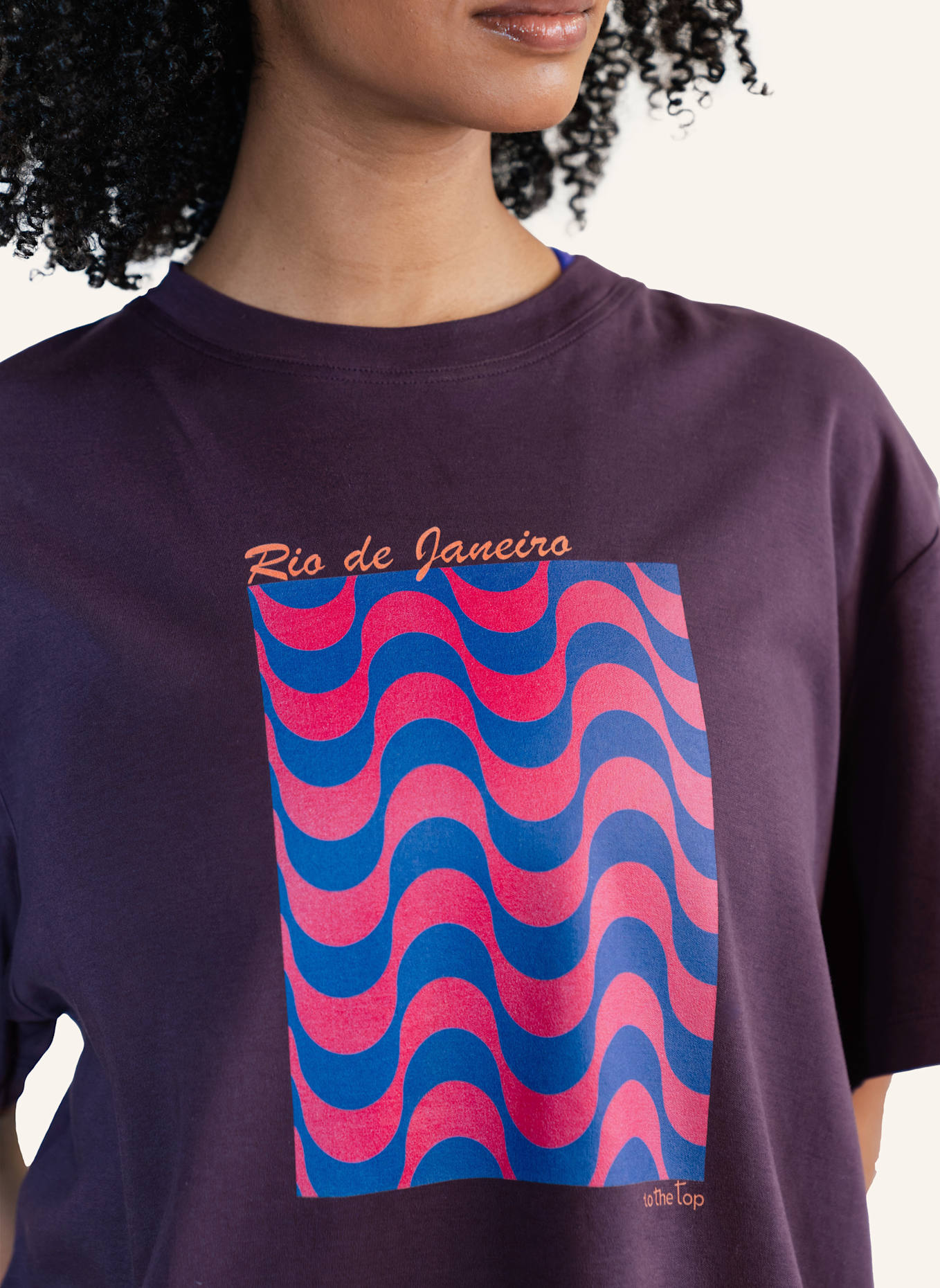 to the top T-Shirt Unisex RIO: LILA