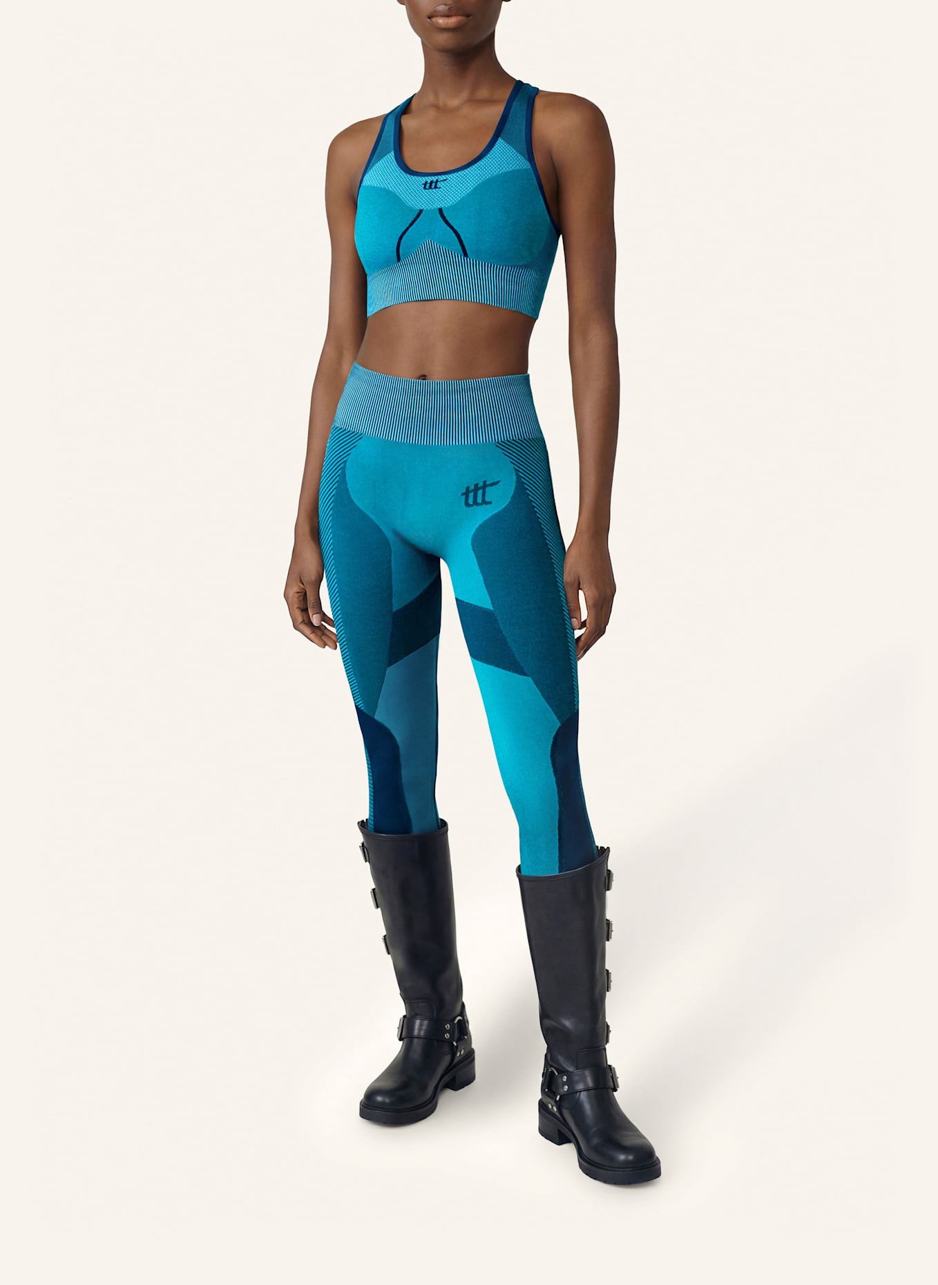 to the top Sports Bra SEAMLESS: BLAU