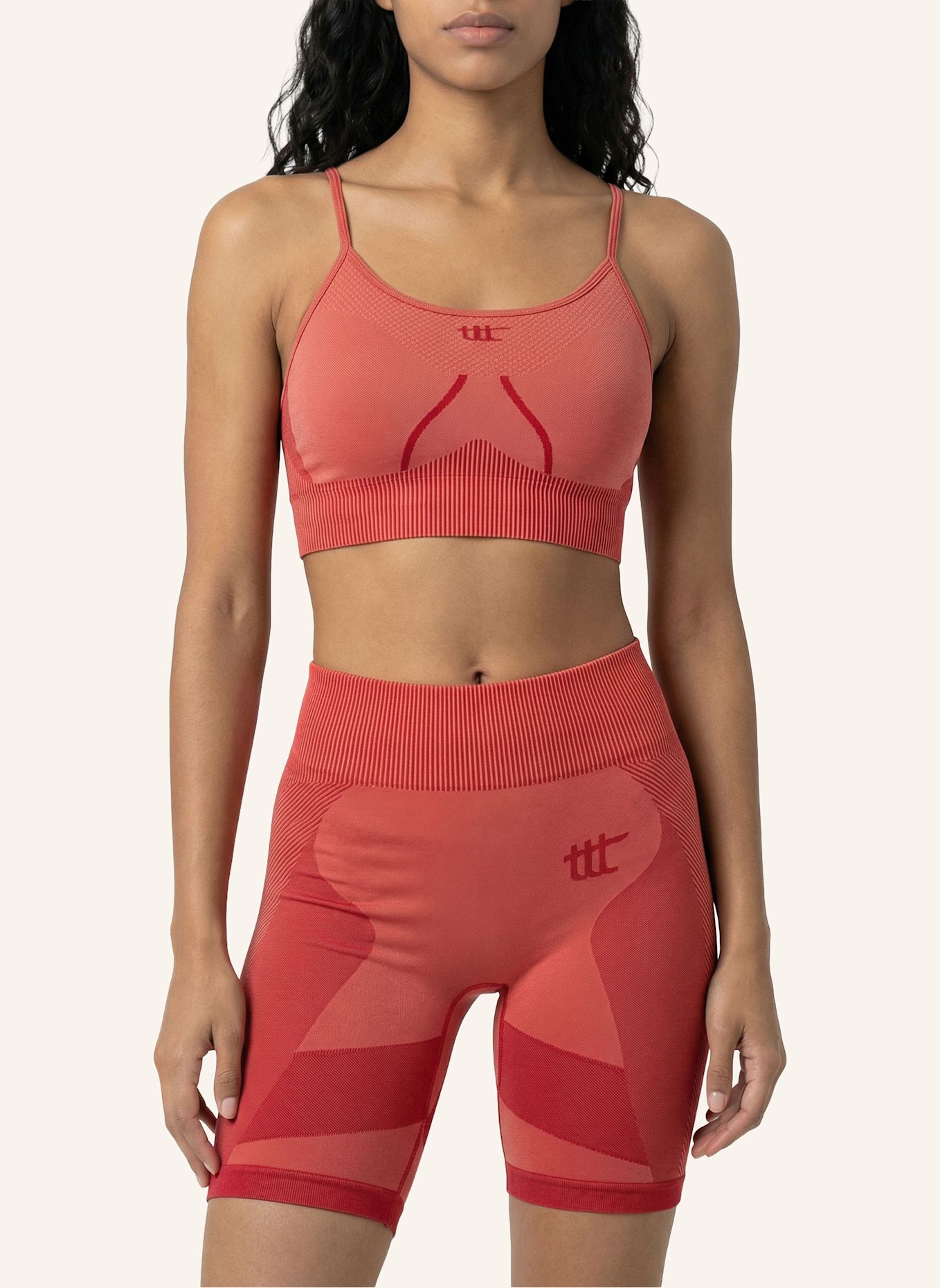 to the top Sports Bra SEAMLESS LIGHT: ORANGE