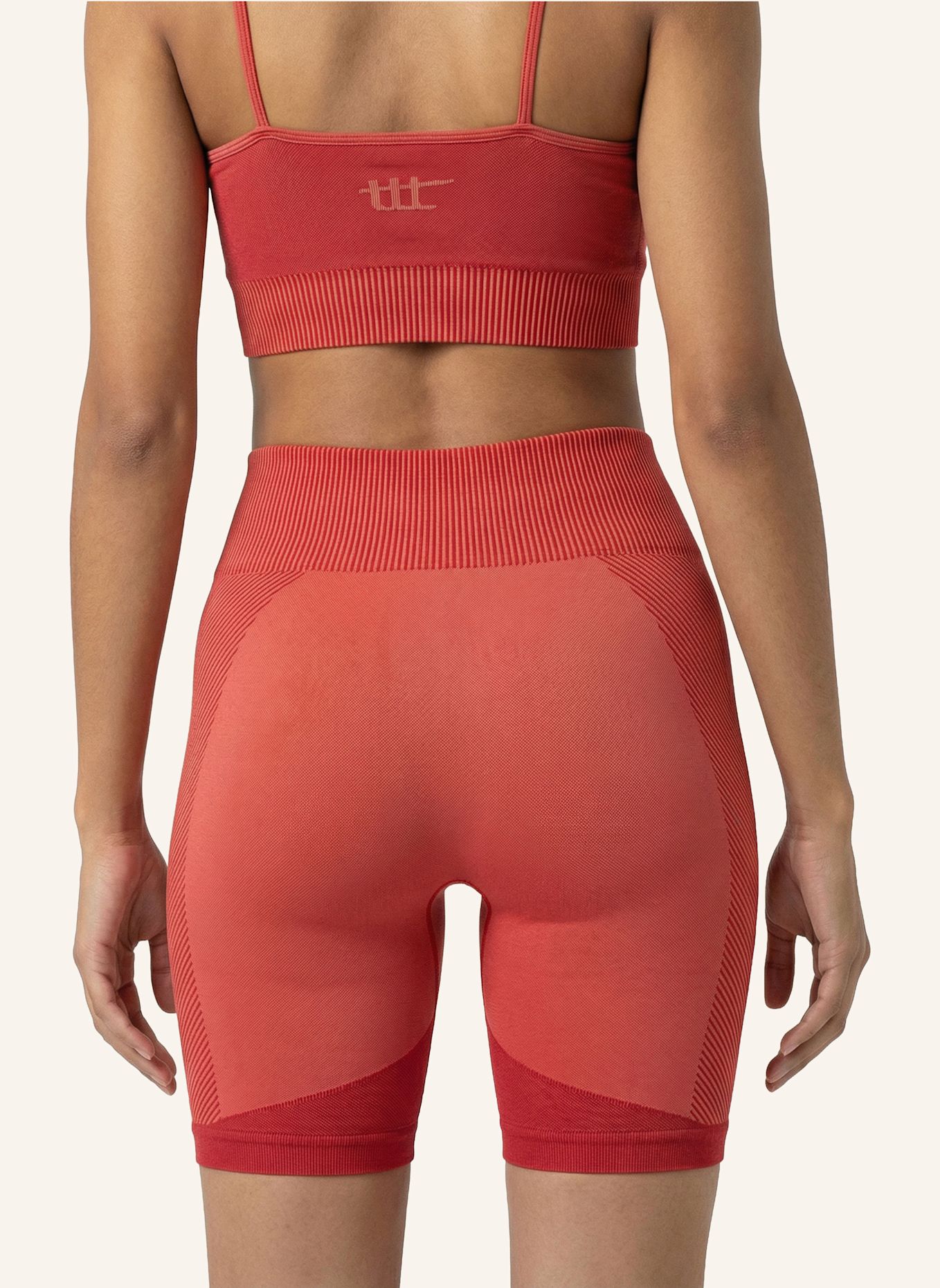 to the top Short Leggings SEAMLESS LIGHT: ORANGE
