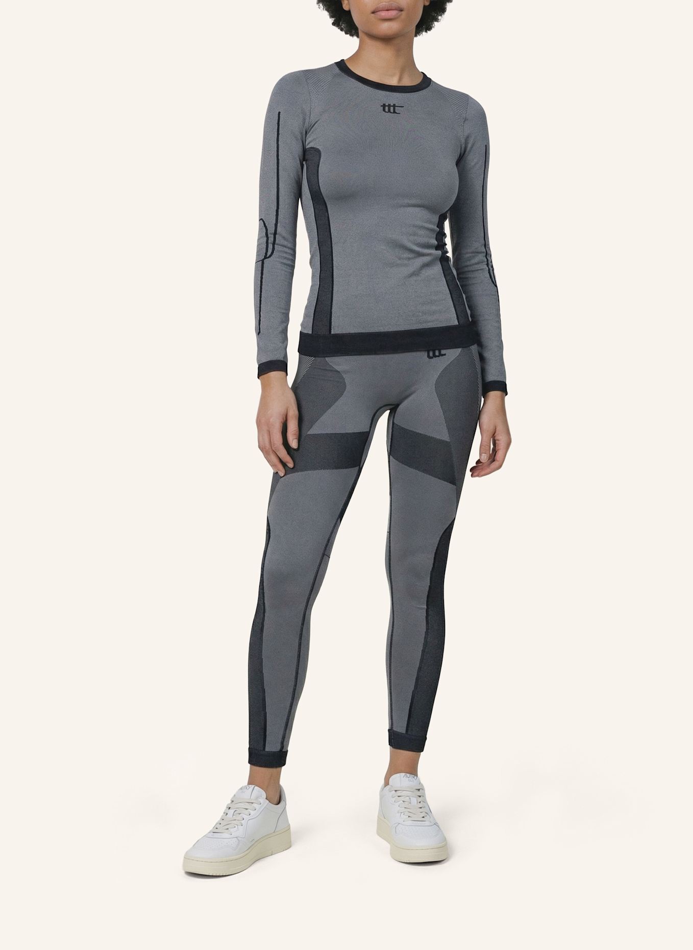 to the top Long Sleeve SEAMLESS LIGHT: GRAU