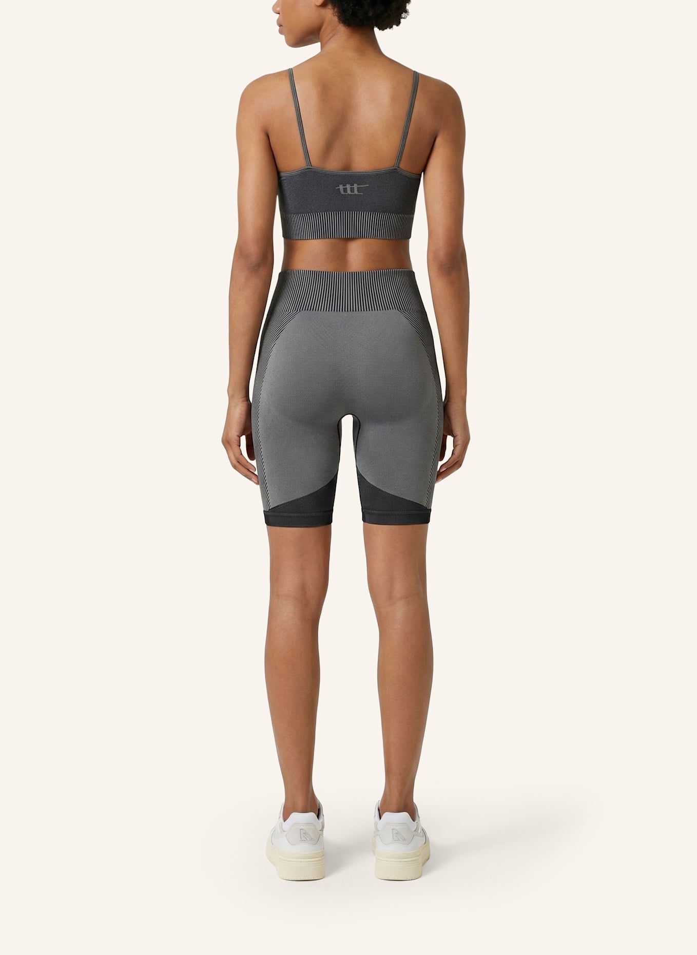 to the top Short Leggings SEAMLESS LIGHT: GRAU