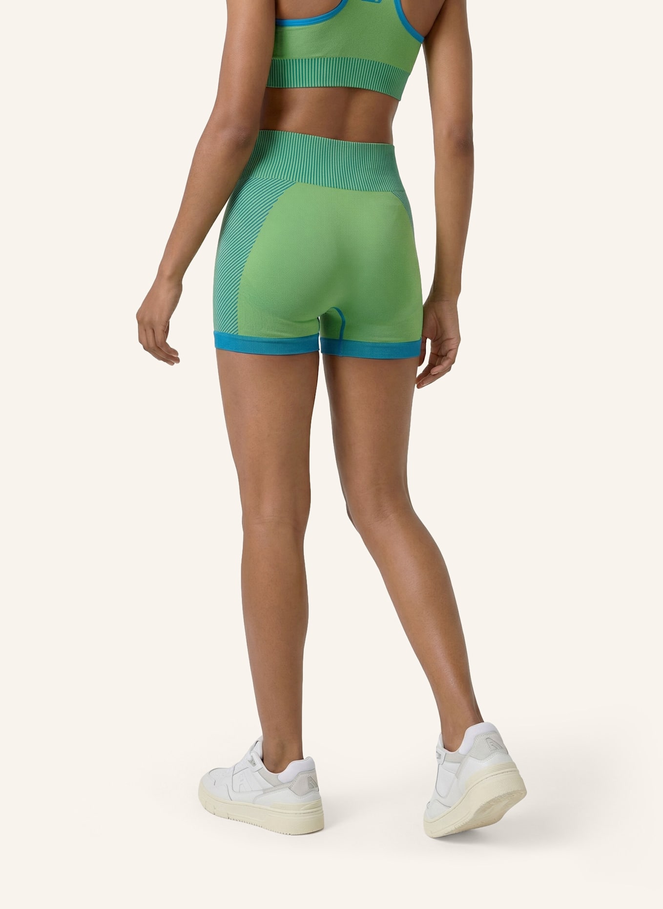 to the top Biker Pants SEAMLESS: NEONGRÜN