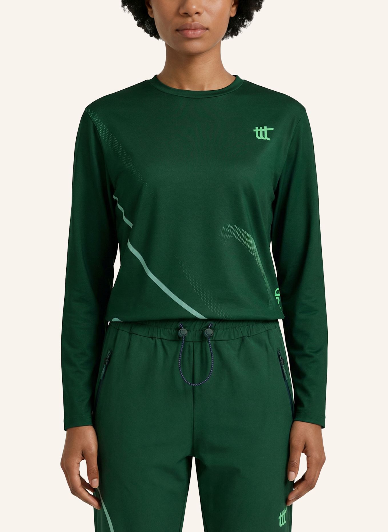 to the top Long Sleeve PACE: GRÜN