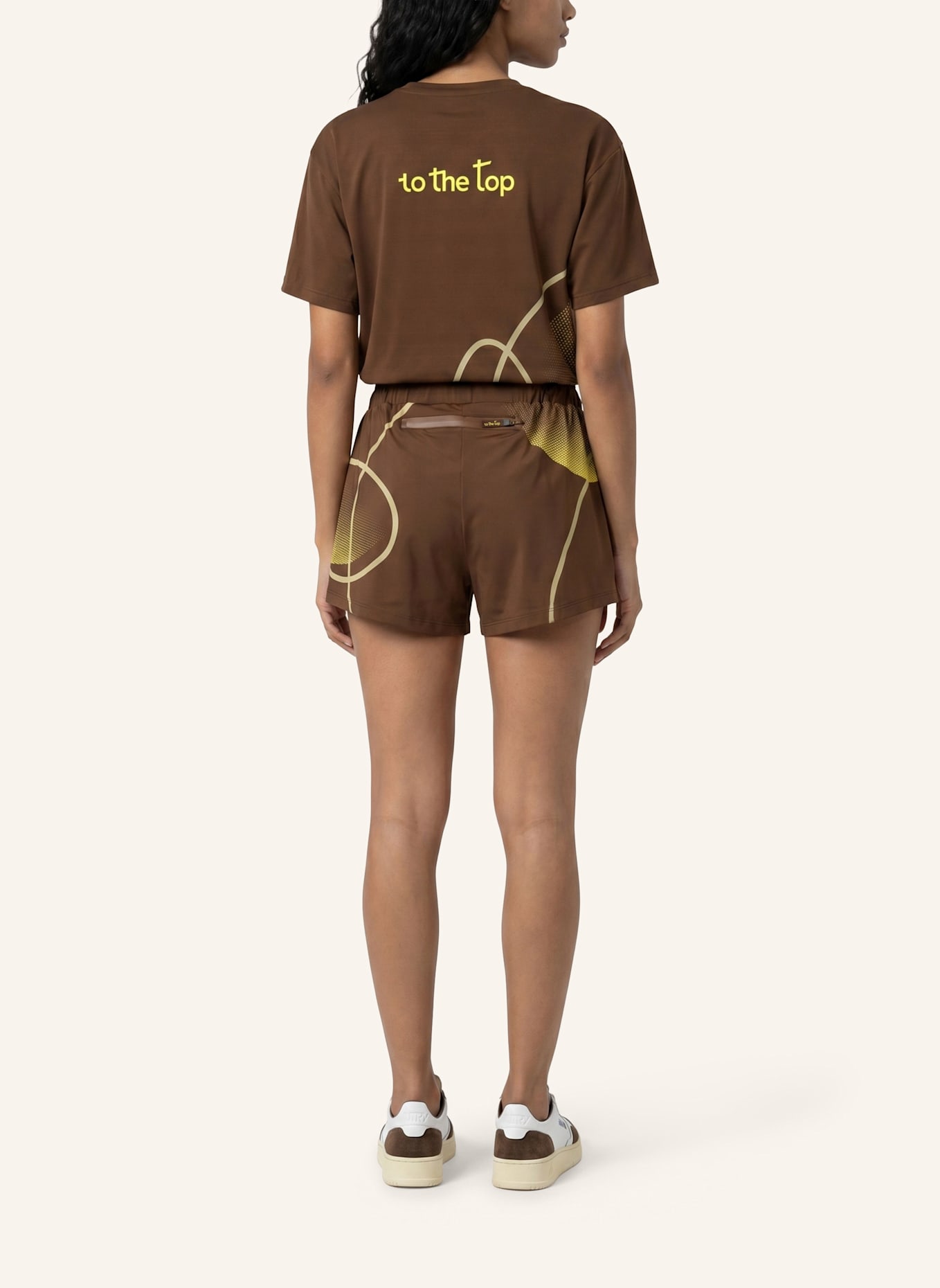 to the top T-Shirt Pace T-Shirt: BRAUN