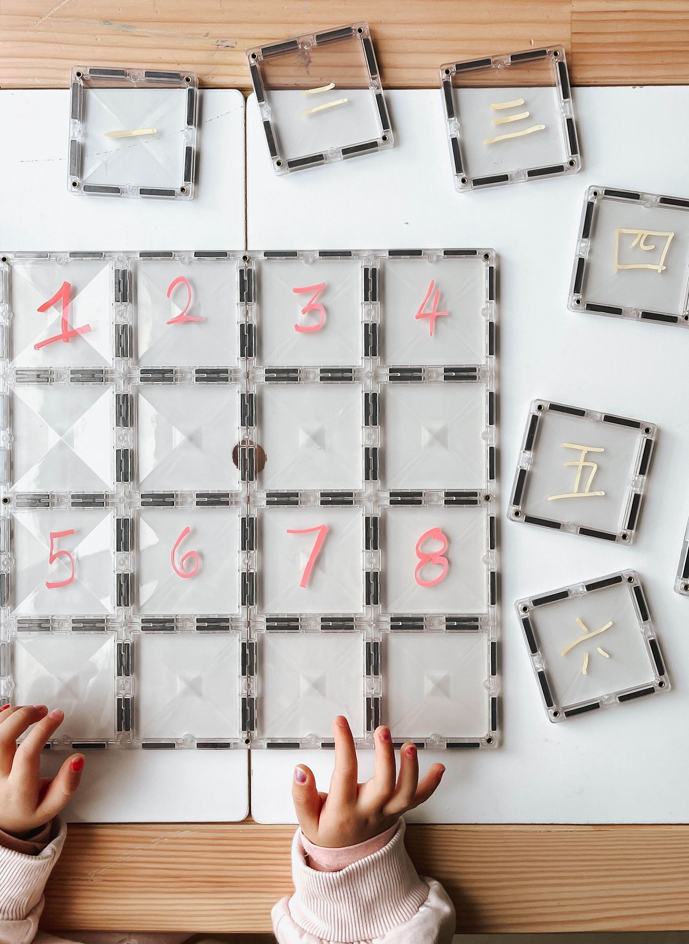 Connetix Grundplatten-Set CLEAR: WEISS