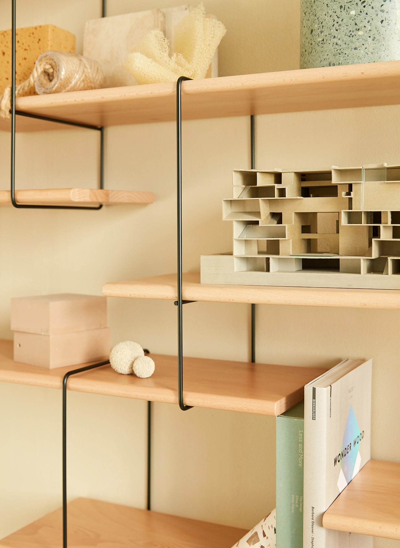 Studio Hausen Regal LINK TRIO: BRAUN