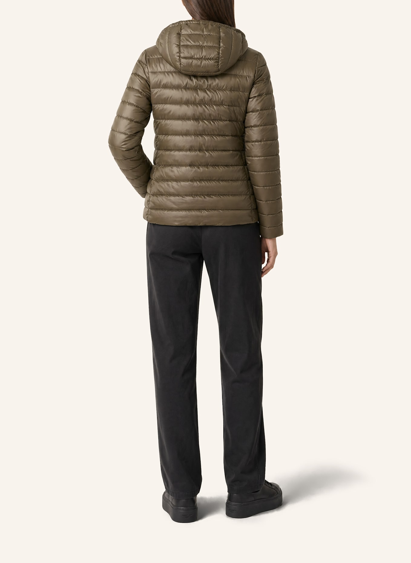 BOMBOOGIE Glänzende Daunenjacke: BEIGE