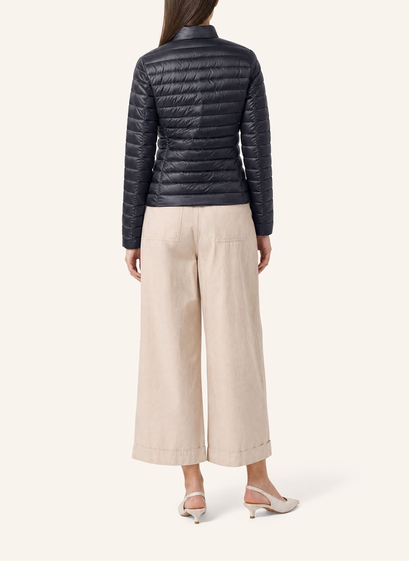 BOMBOOGIE Glänzende Daunenjacke mit Stehkragen: BLAU