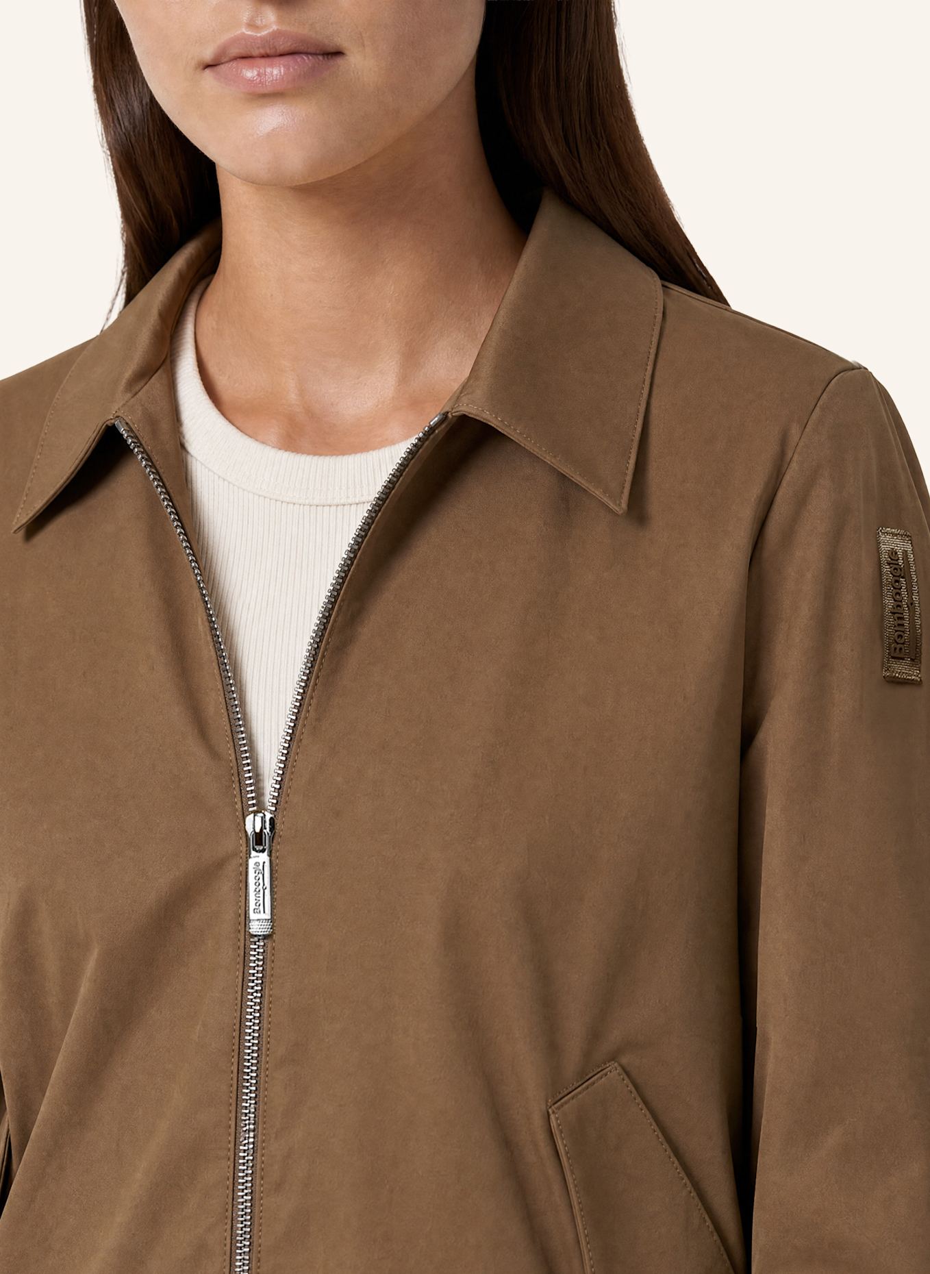 BOMBOOGIE Jacke mit Kragen und Reißverschluss: BEIGE