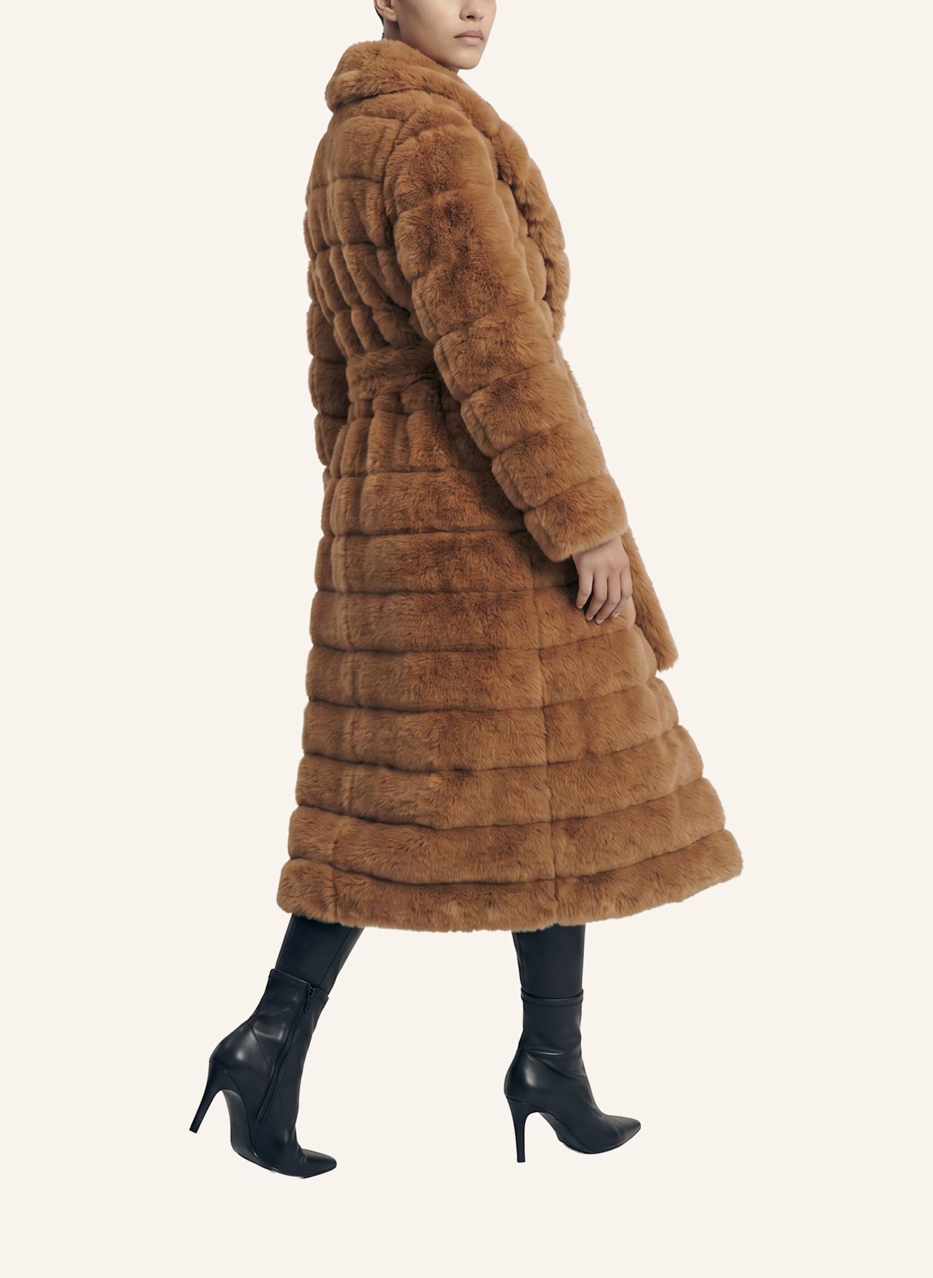 AMERICANDREAMS Leelai Long Faux Fur Coat: BROWN