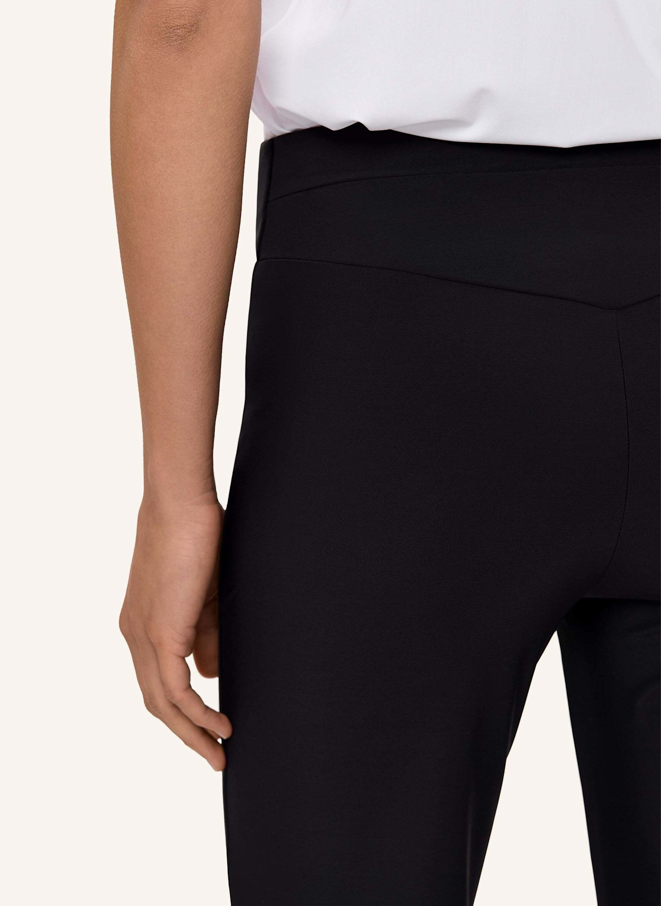 INA KESS Hose LARIX PANTS: SCHWARZ