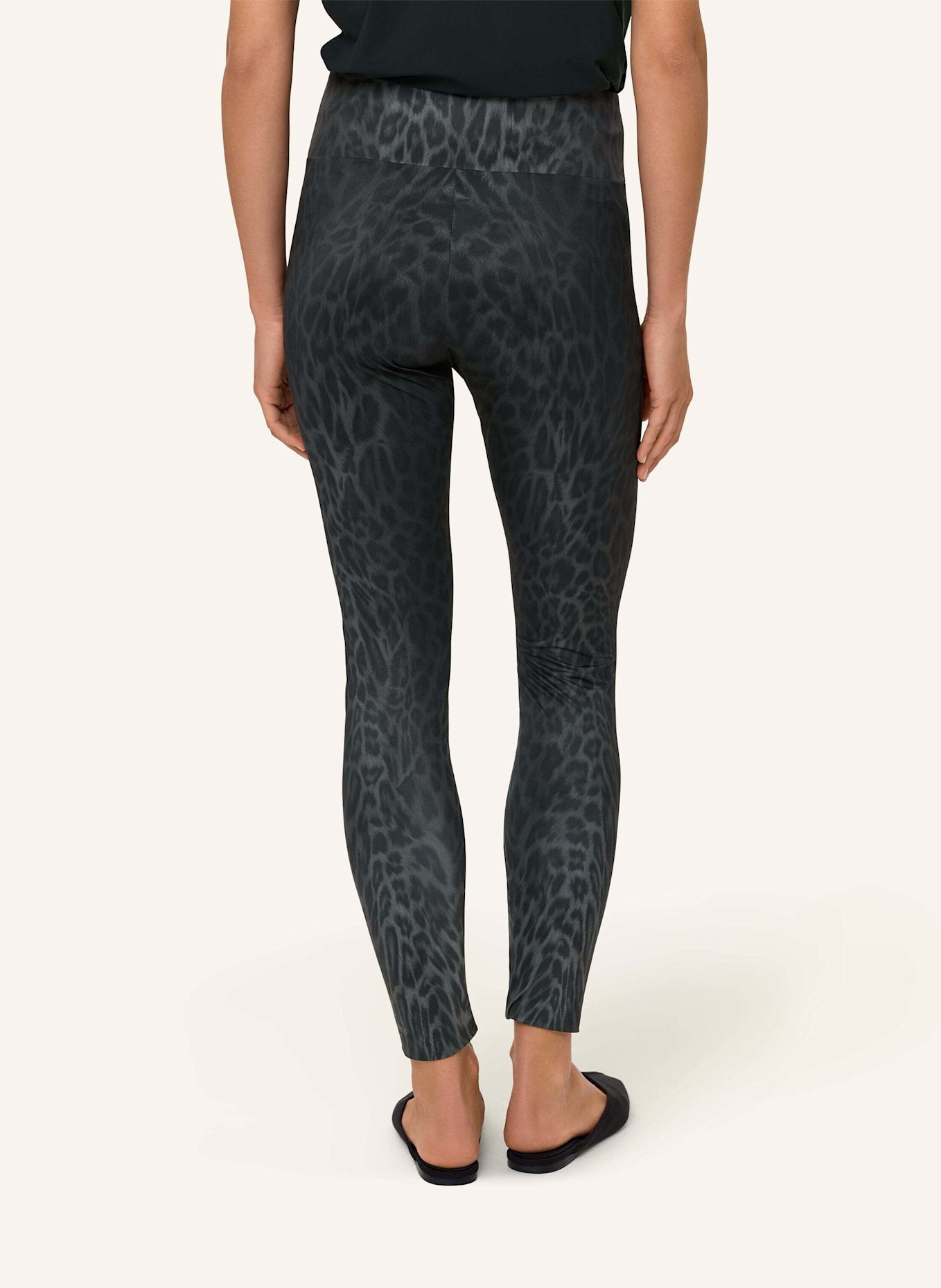 INA KESS Hose LEOPARDI PRINT PANTS: DUNKELGRÜN