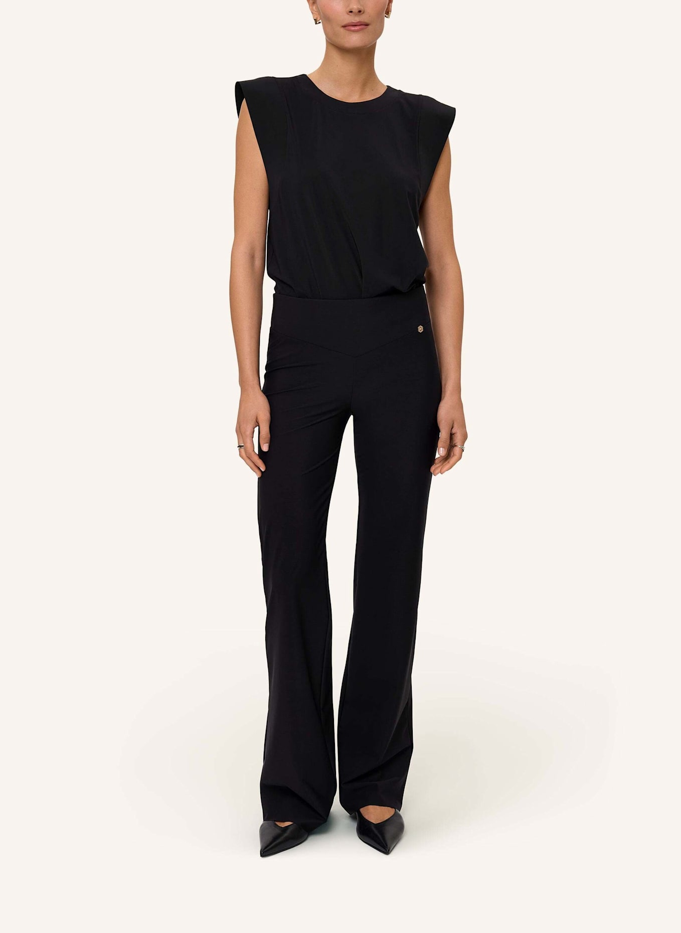INA KESS Top ERI TOP: SCHWARZ