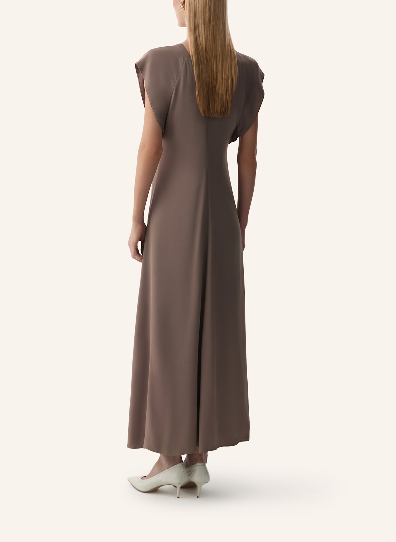 PINXIT Satinkleid: TAUPE