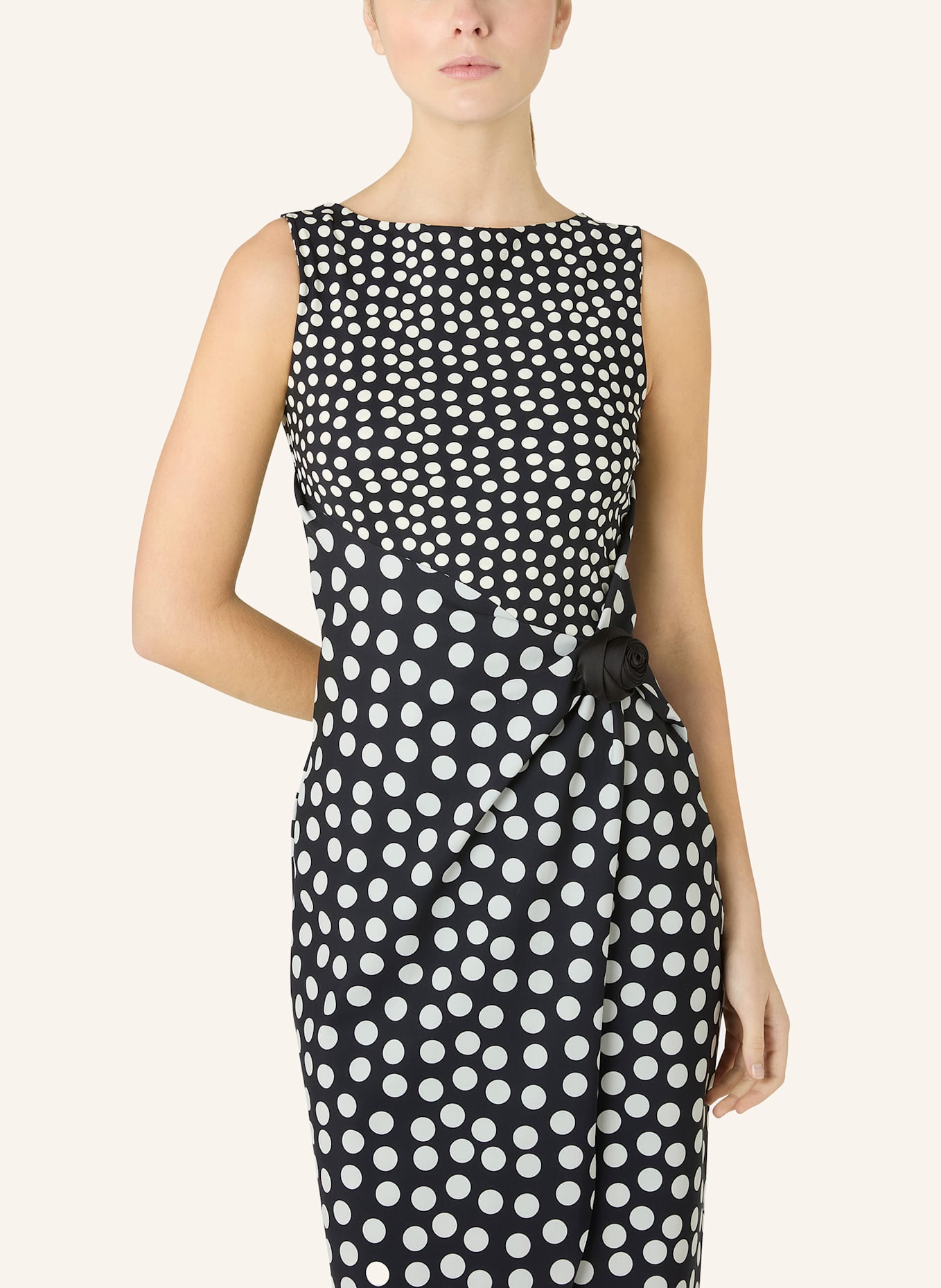 CHIARA BONI La Petite Robe Kleid GEKAN: SCHWARZ/ WEISS