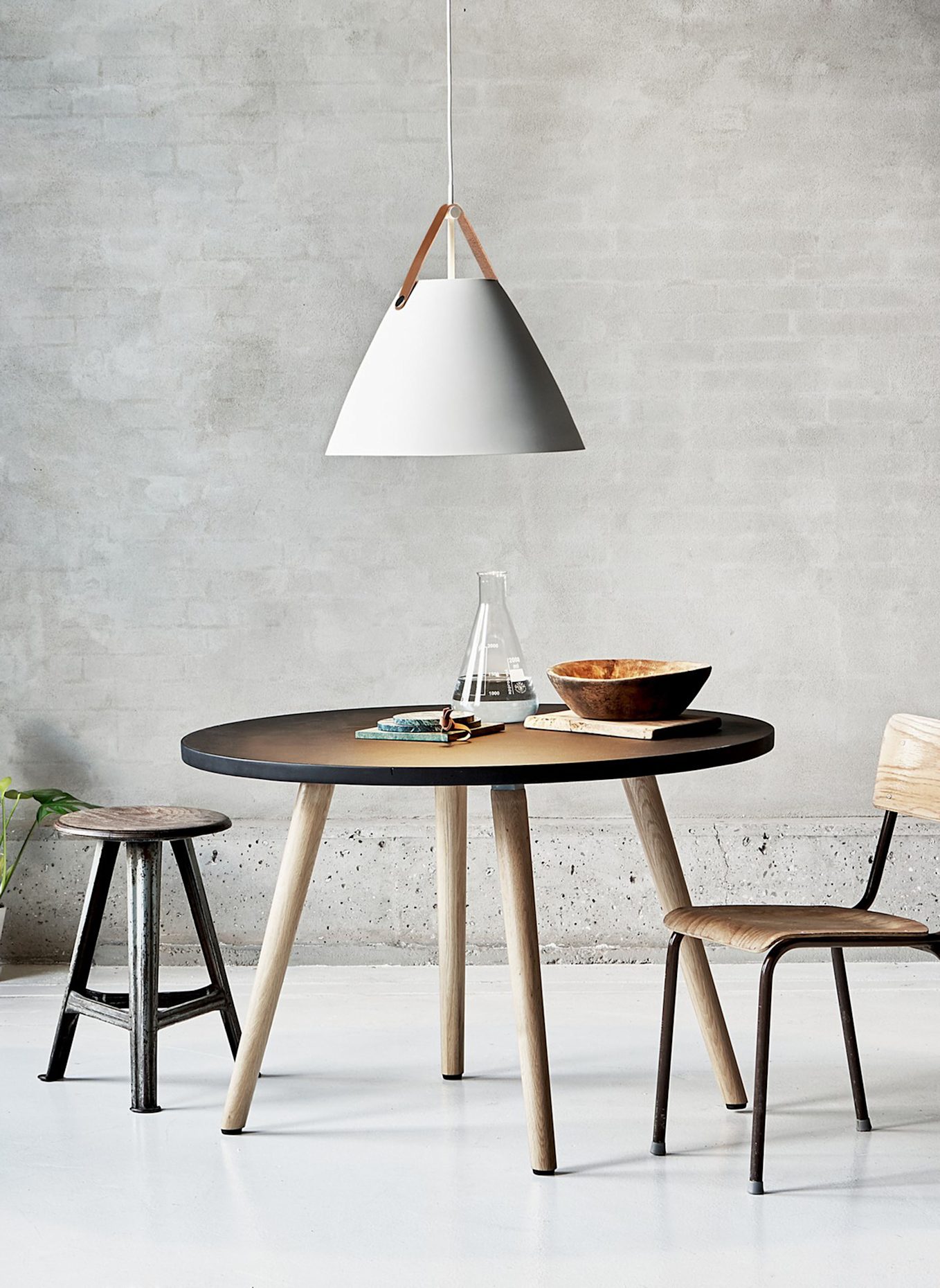 dftp Pendelleuchte STRAP 48: WEISS