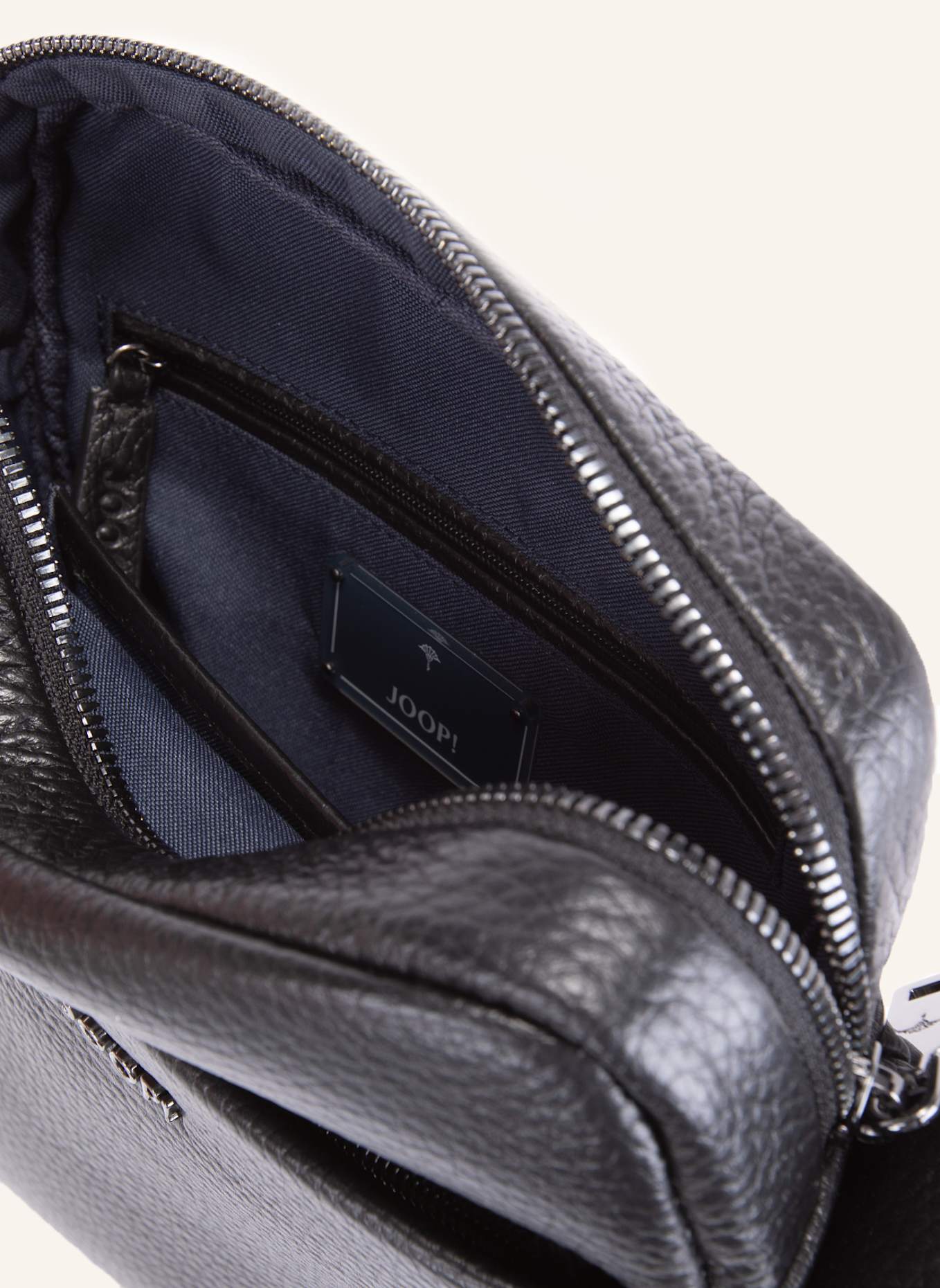 JOOP! Schultertasche CARDONA LUAN: SCHWARZ