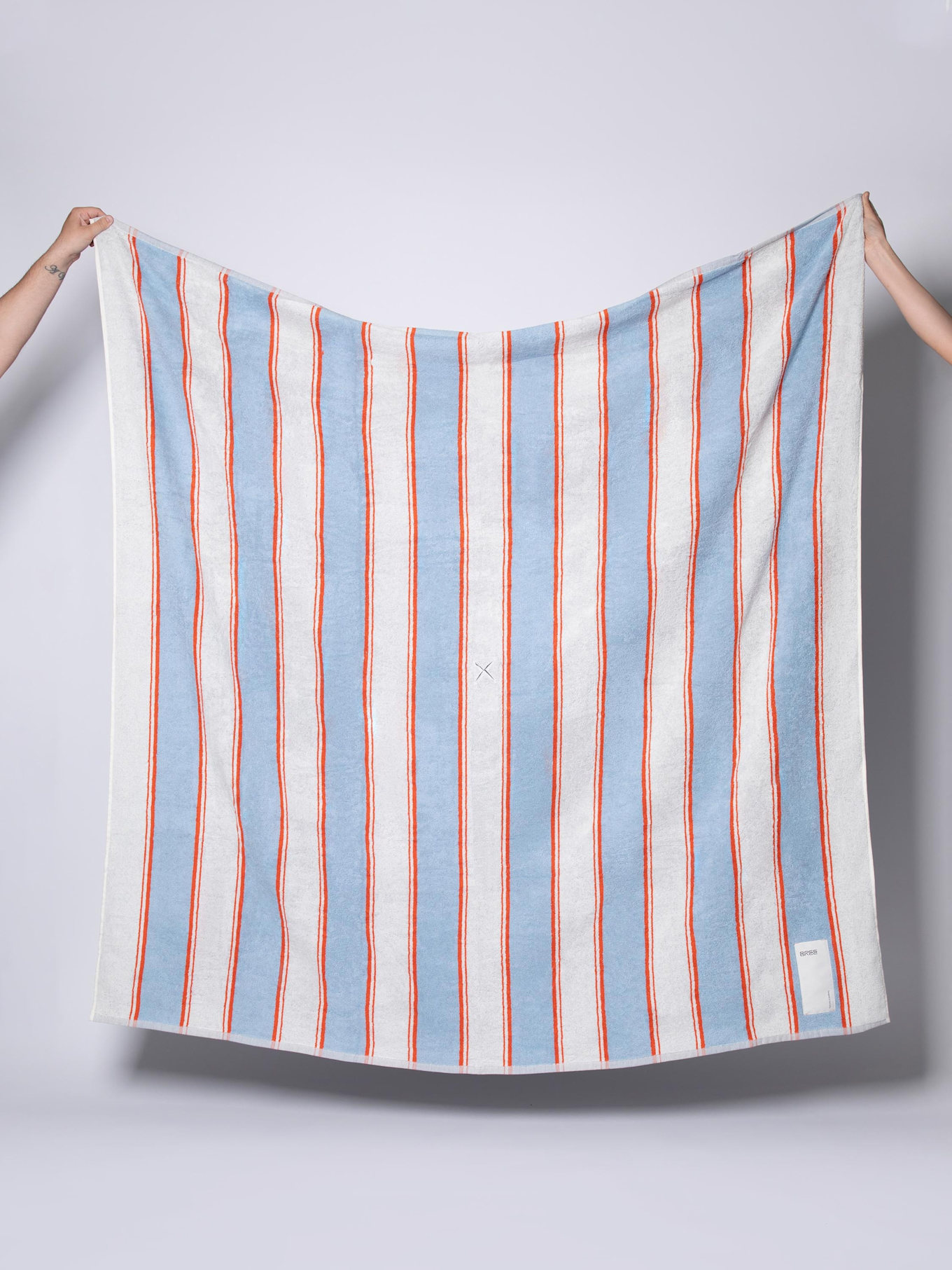 BREE Handtuch THE OUT-OF-OFFICE SHORE: BLAU