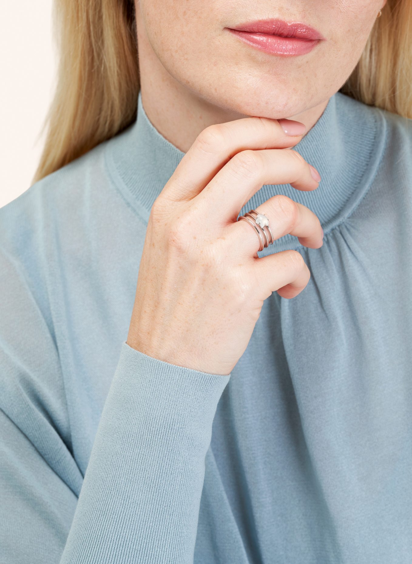 VIERI Ring WOLKE MILCHQUARZ DREIREIHIG: WEISSGOLD