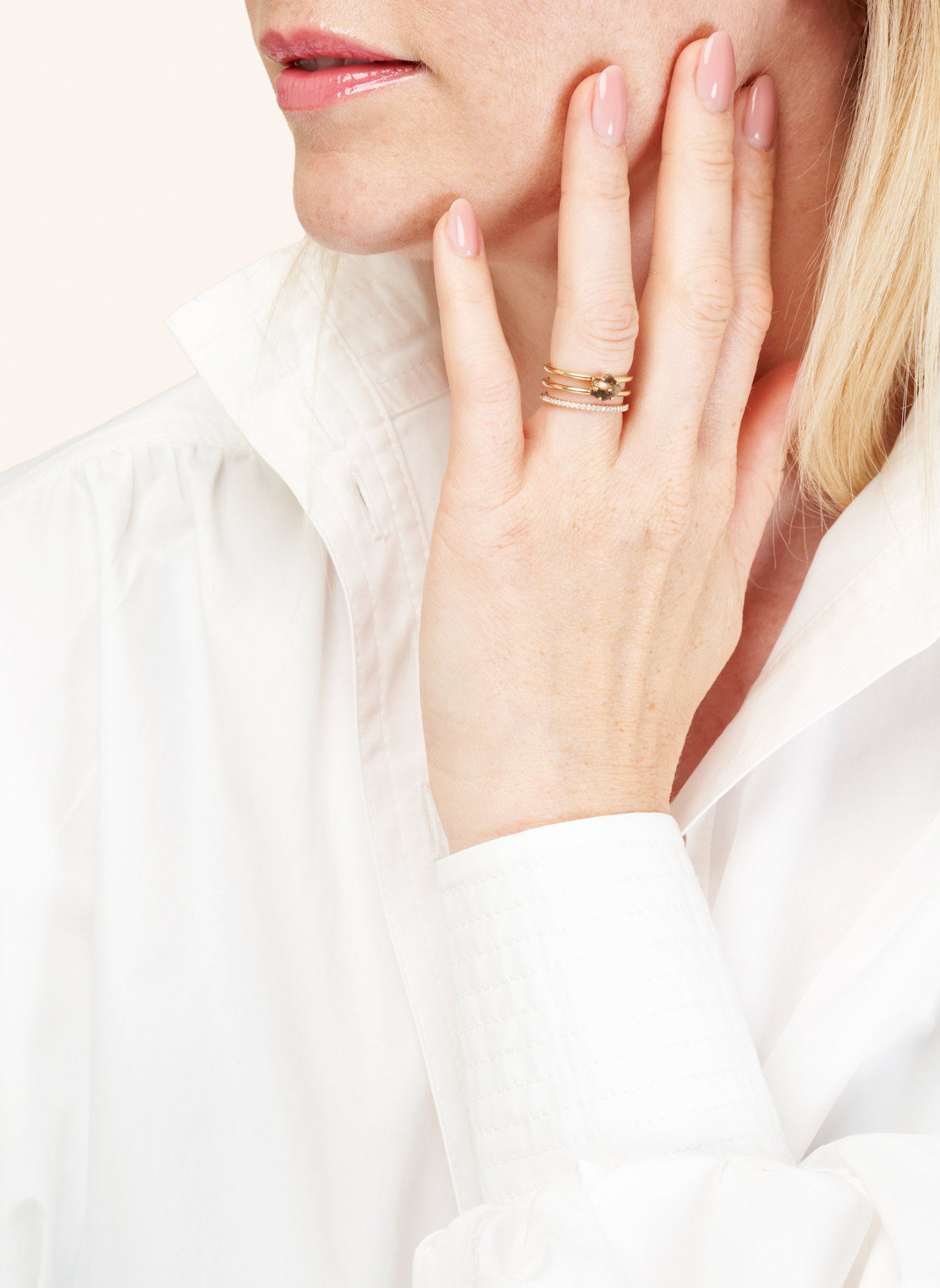 VIERI Ring WOLKE RAUCHQUARZ BRILLANT PAVÉ DREIREIHIG: GOLD