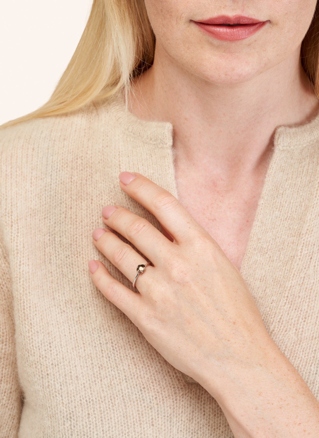 VIERI Ring WOLKE RAUCHQUARZ MITTELGROß: WEISSGOLD