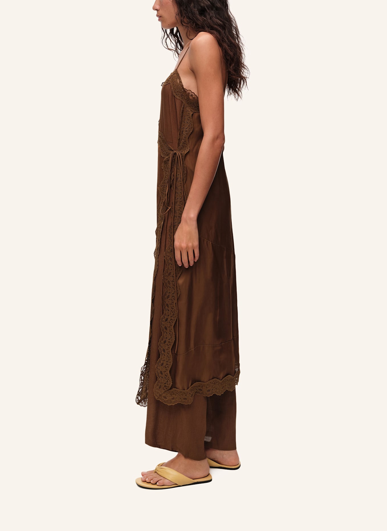 BIMBA Y LOLA Kleid: GRÜN