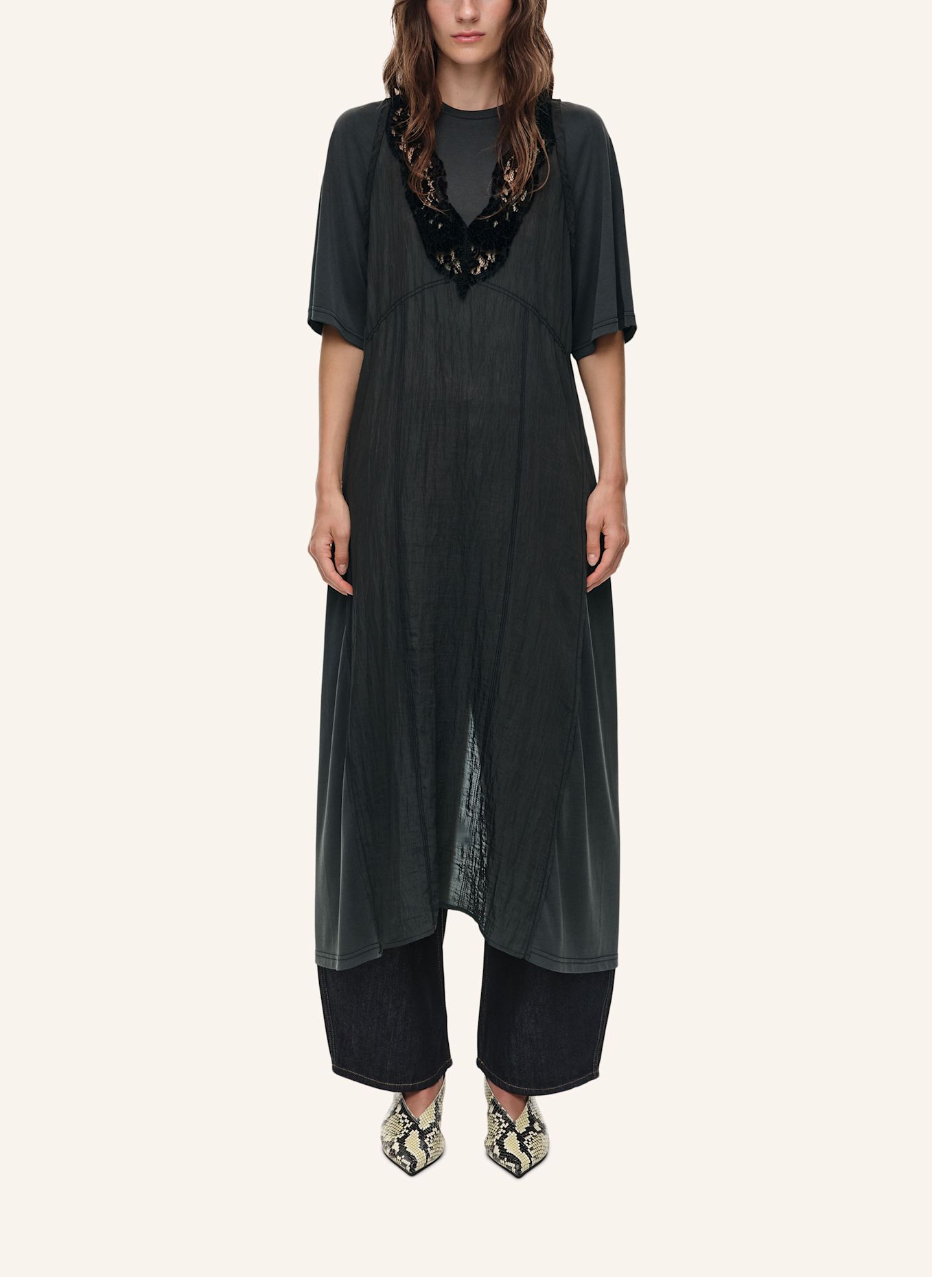 BIMBA Y LOLA Midikleid: SCHWARZ