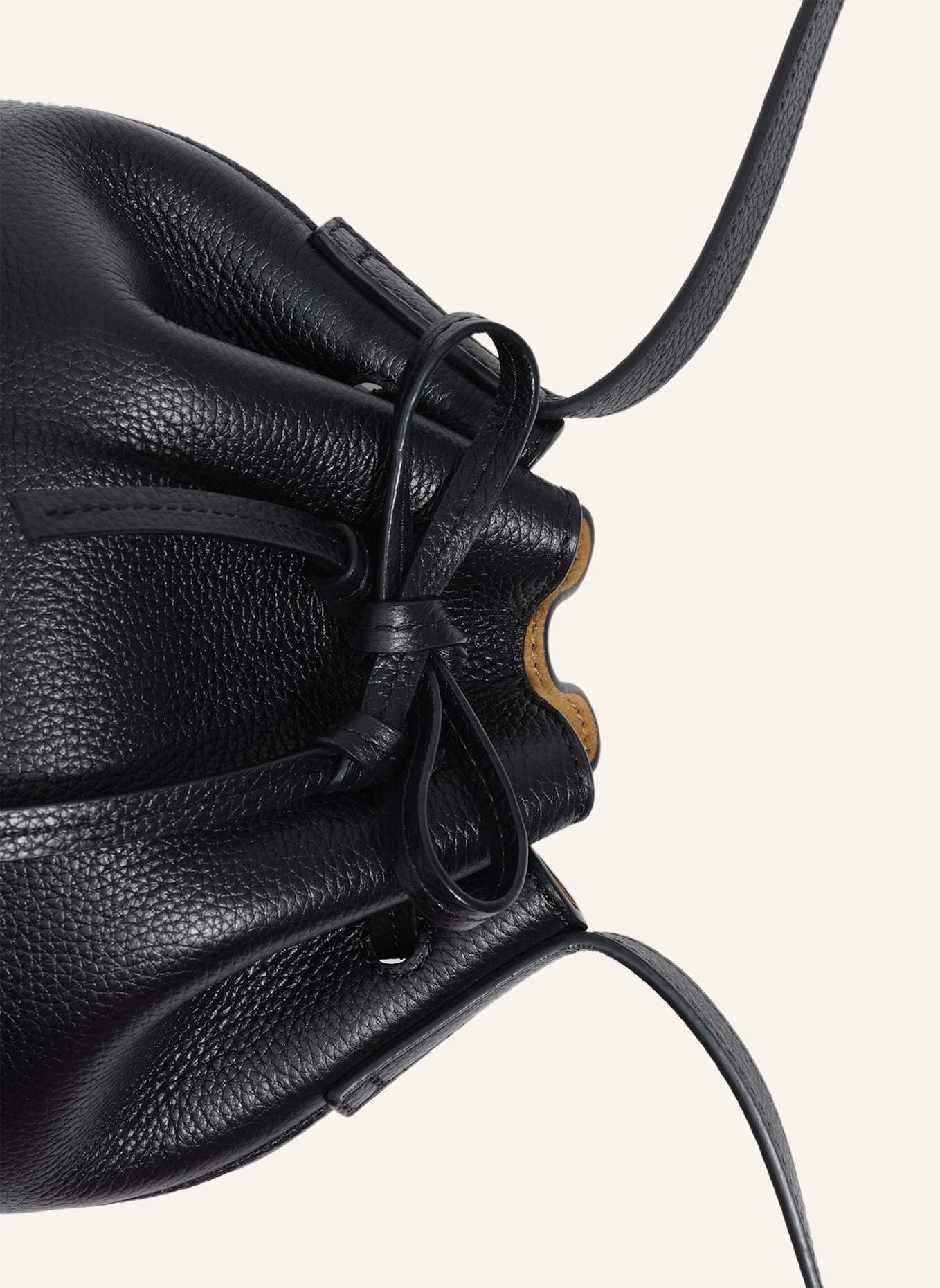 BIMBA Y LOLA Lederbeuteltasche: SCHWARZ