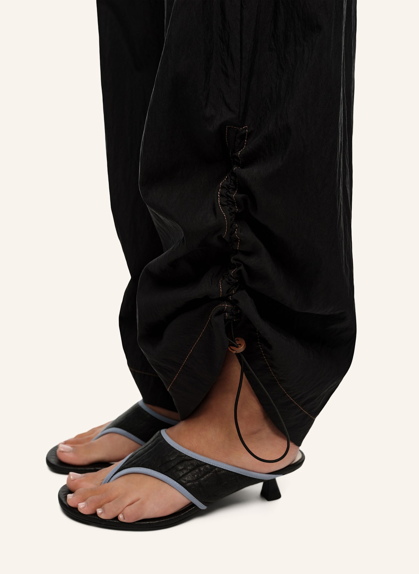 BIMBA Y LOLA Jogginghose: SCHWARZ